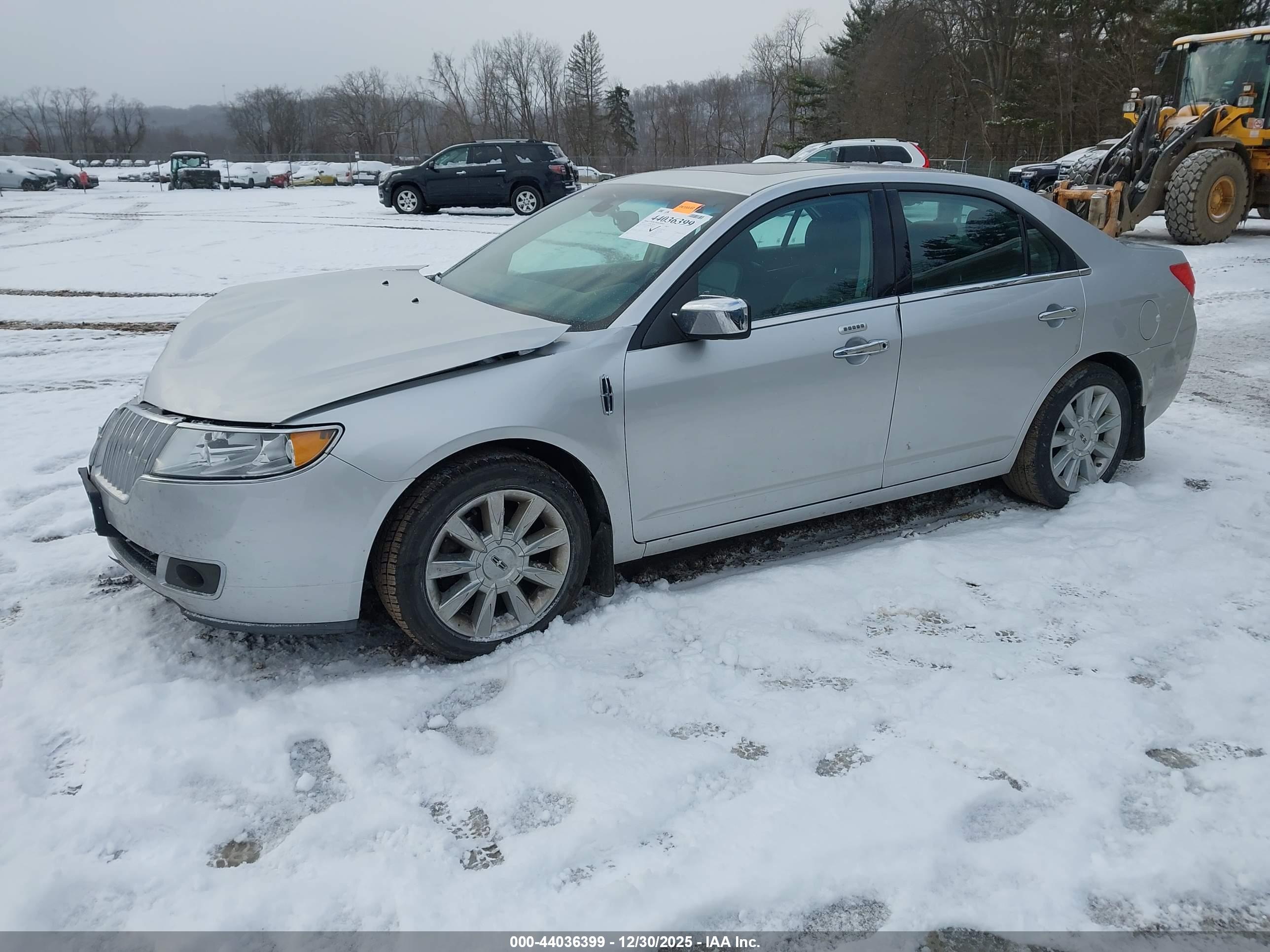 LINCOLN MKZ image 2