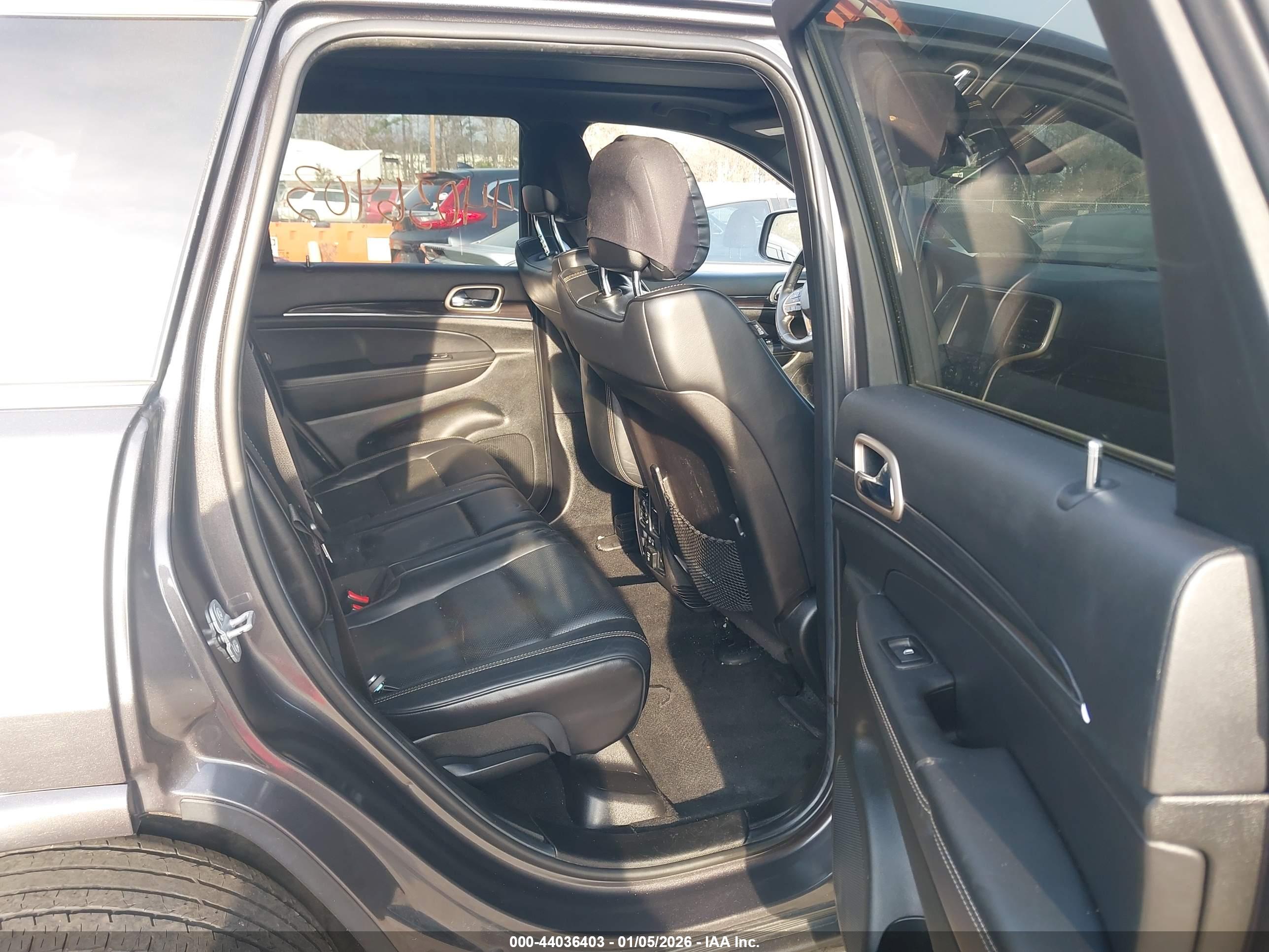 JEEP GRAND image 8