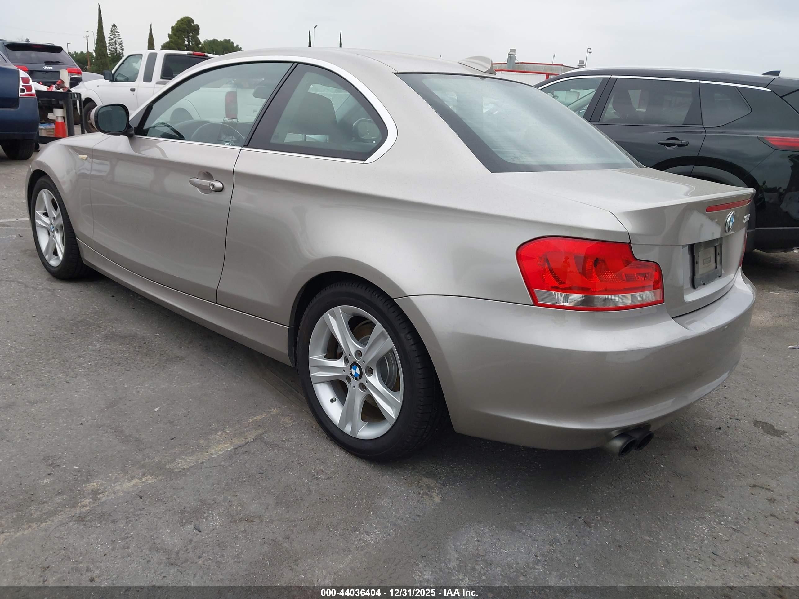 BMW 128I image 3