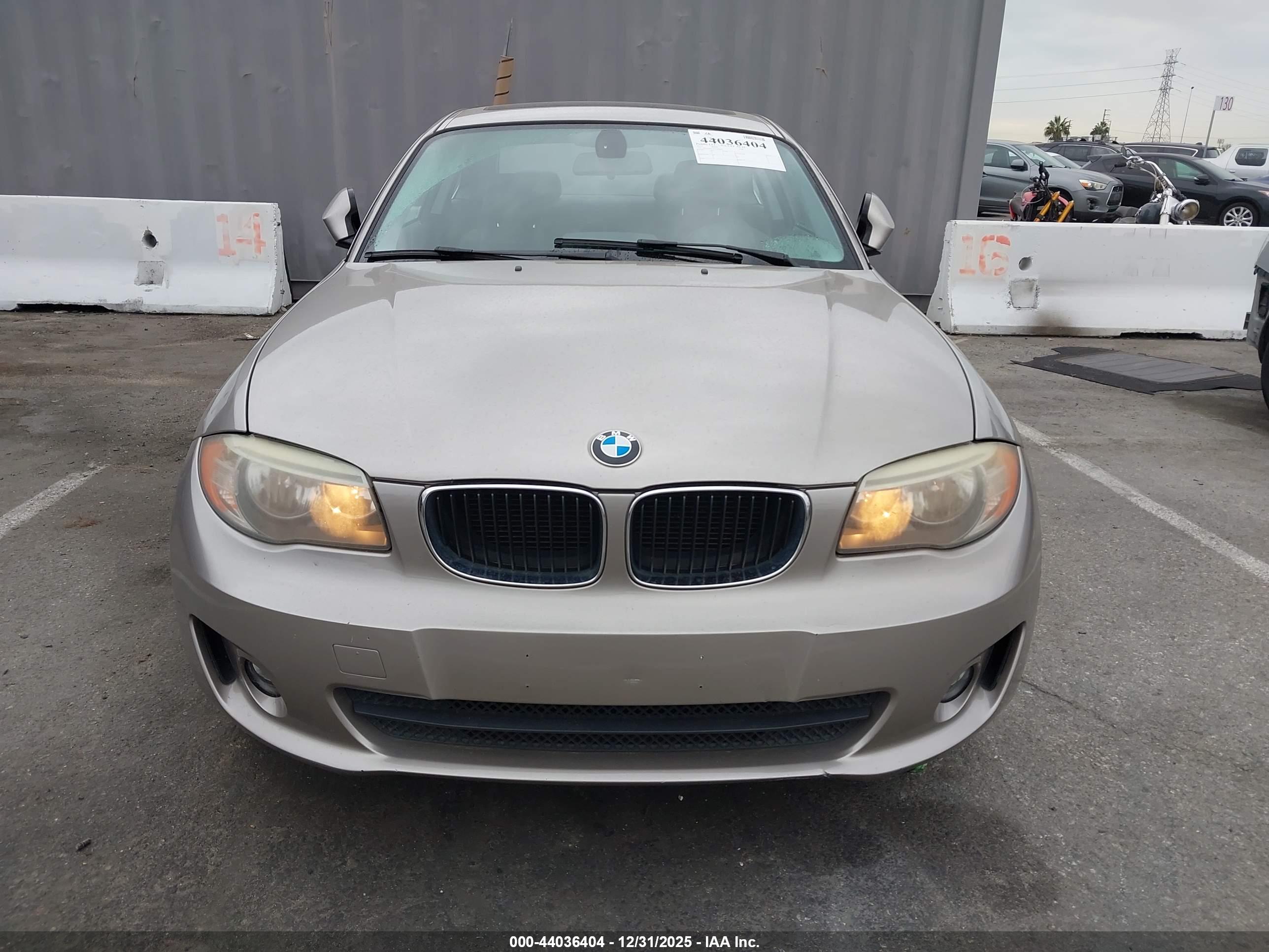 BMW 128I image 6