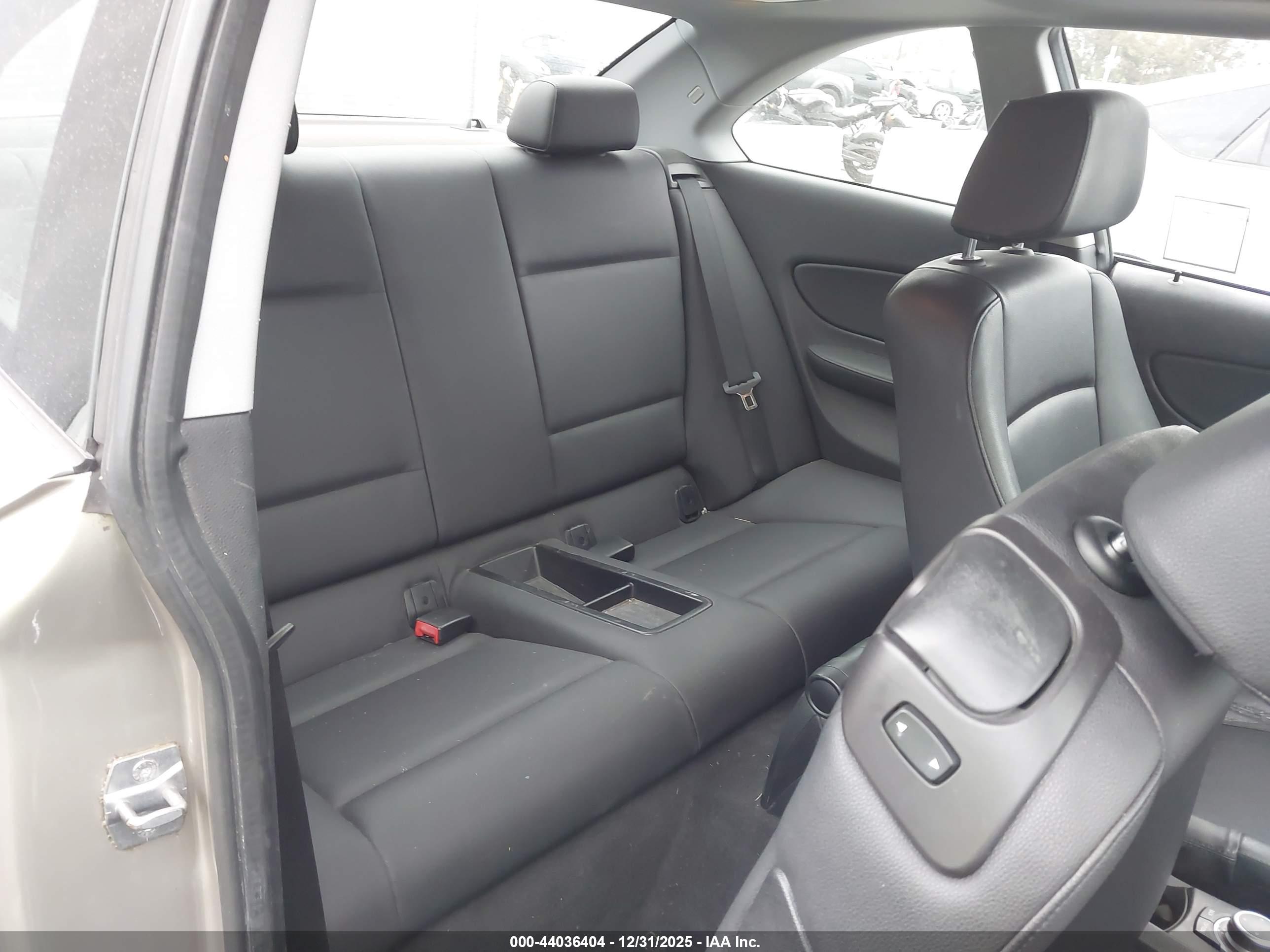 BMW 128I image 8