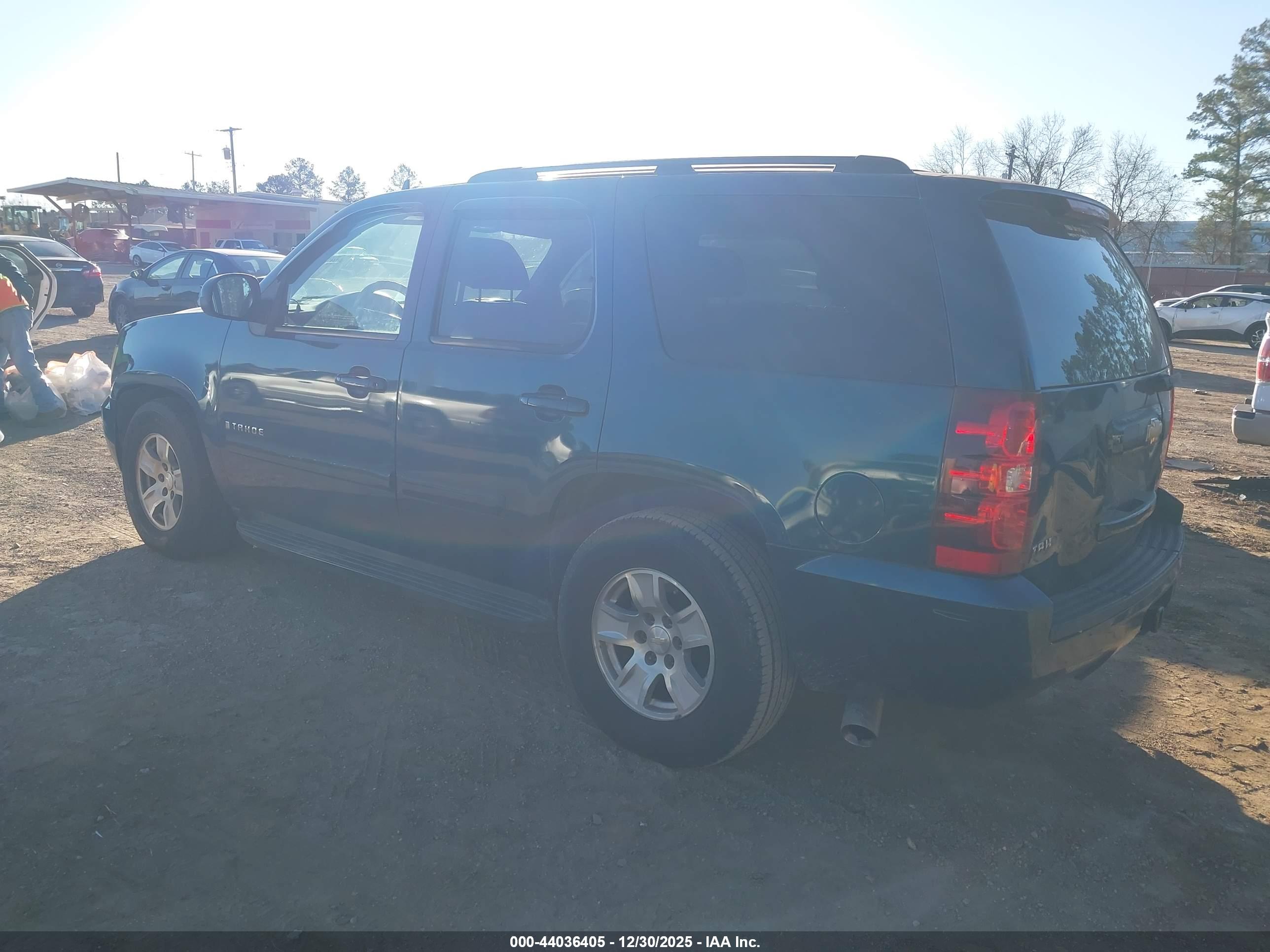 CHEVROLET TAHOE image 3