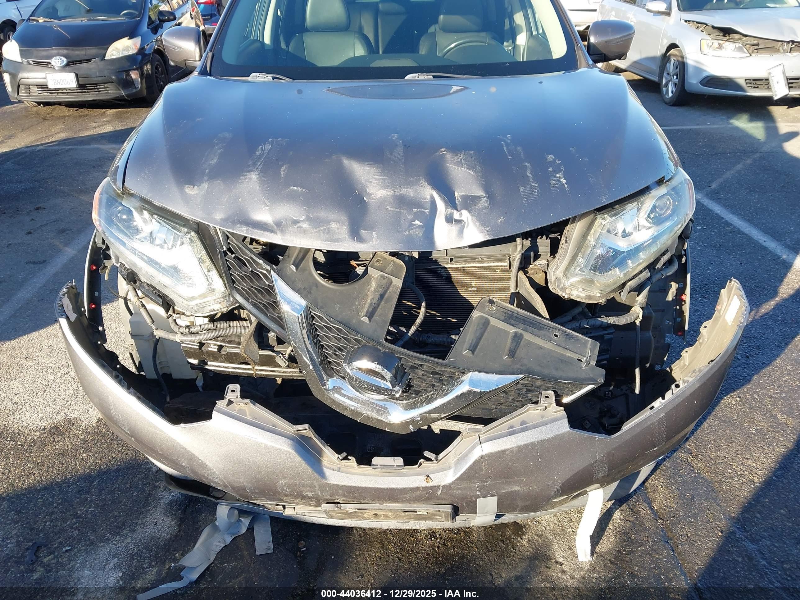 NISSAN ROGUE image 6