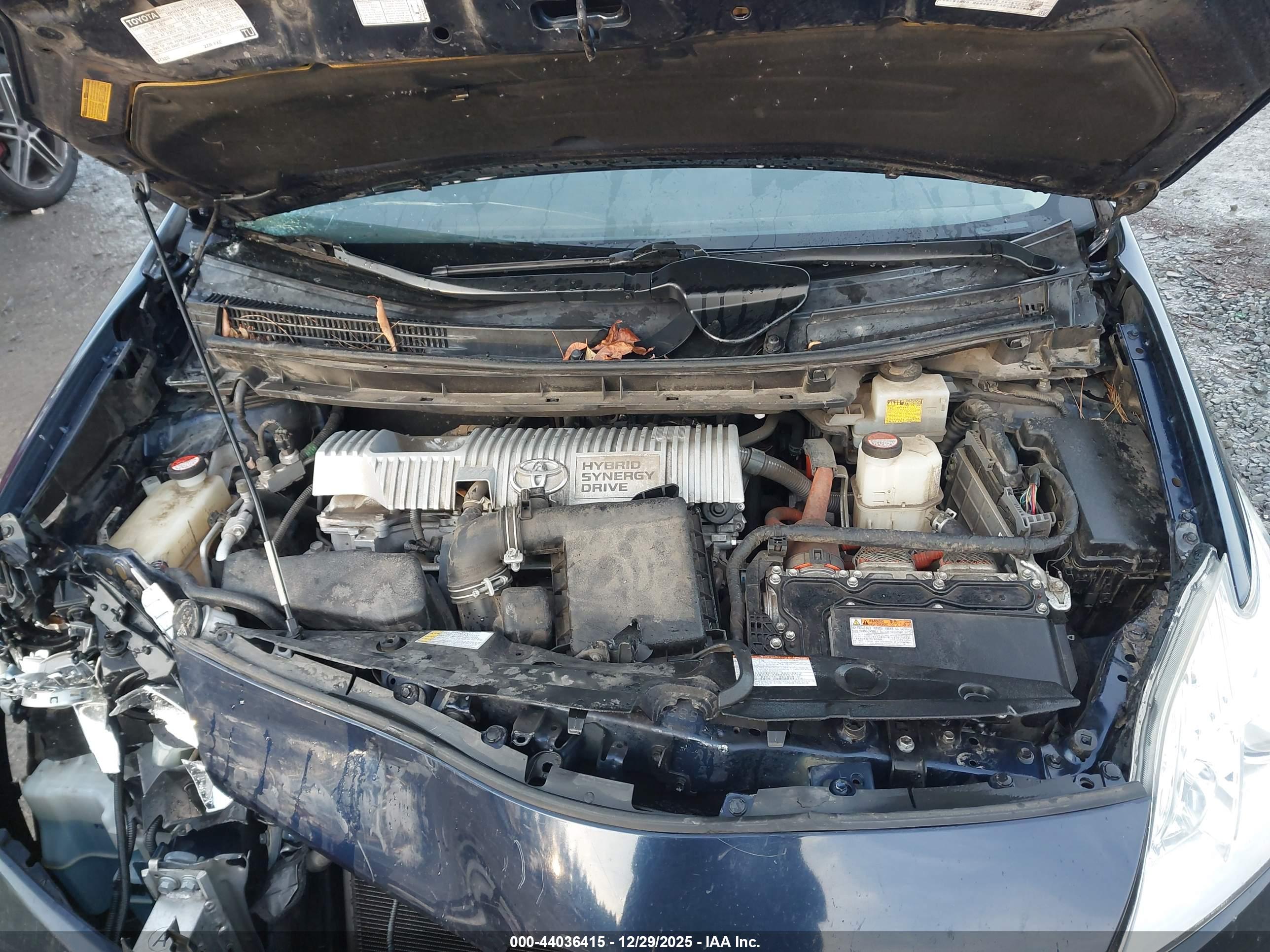TOYOTA PRIUS image 10