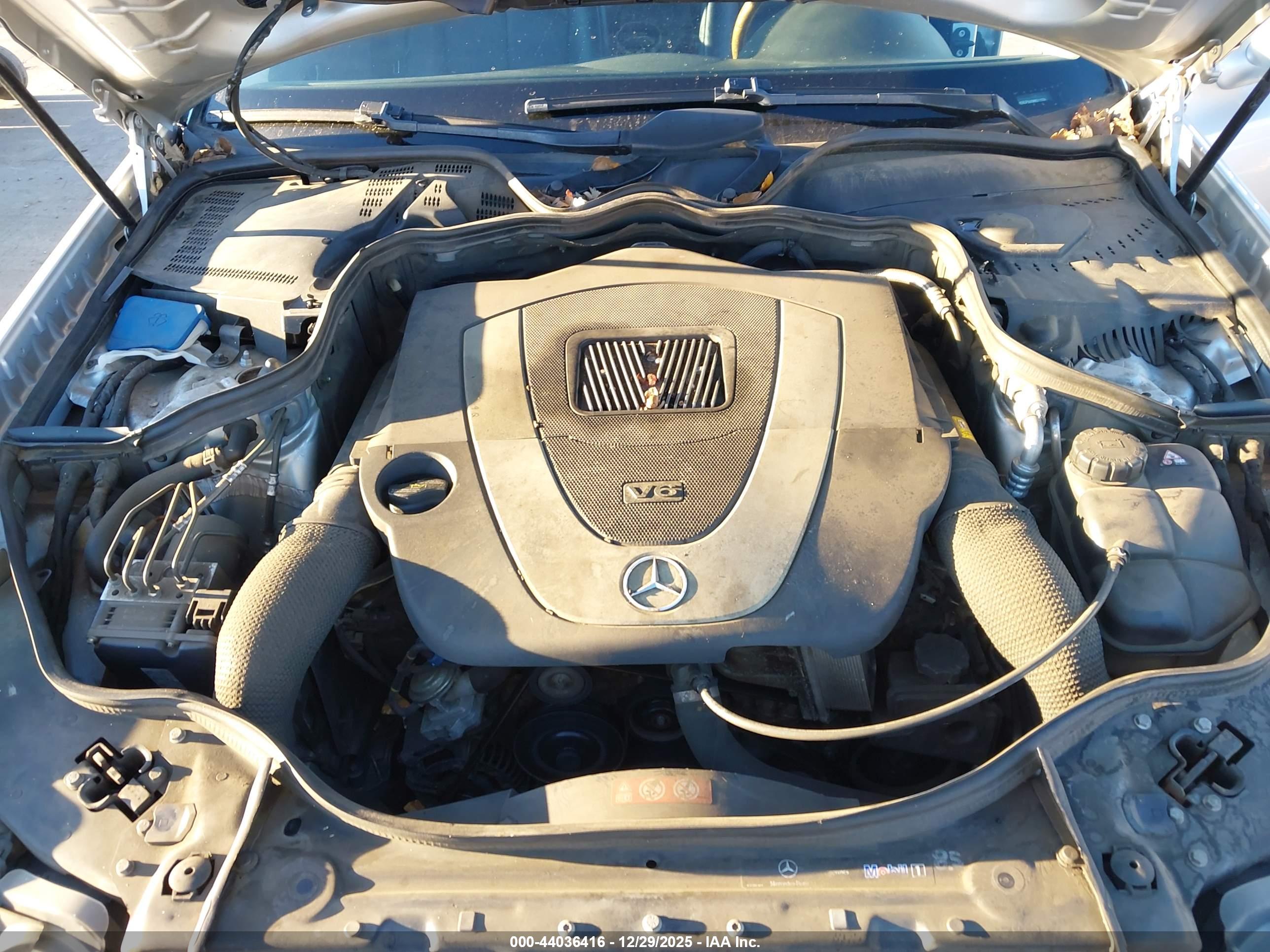 MERCEDES-BENZ E image 10