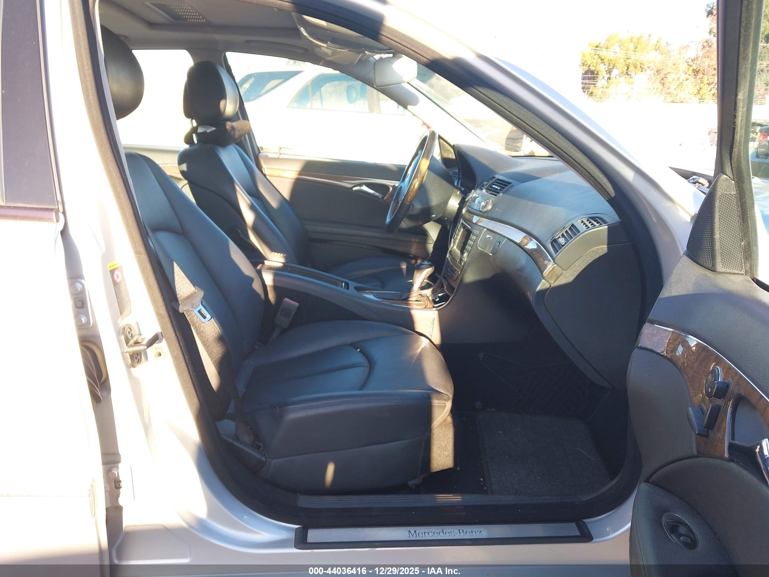 MERCEDES-BENZ E image 5