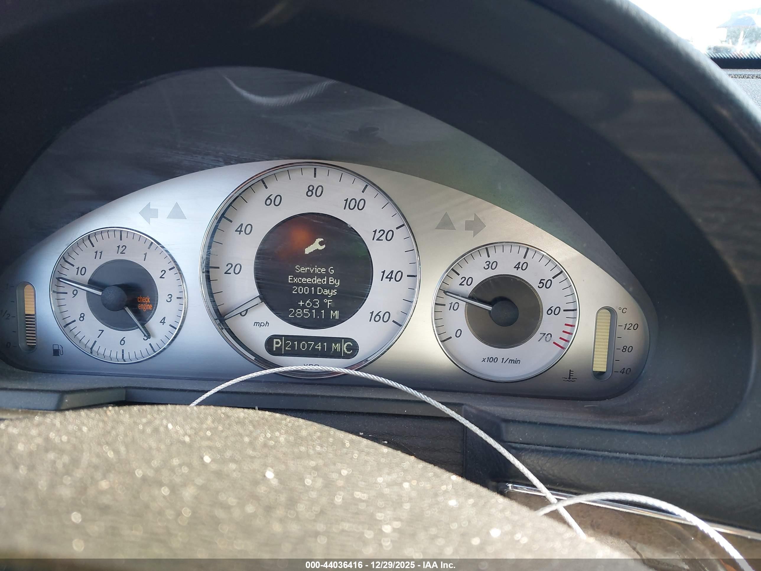 MERCEDES-BENZ E image 7