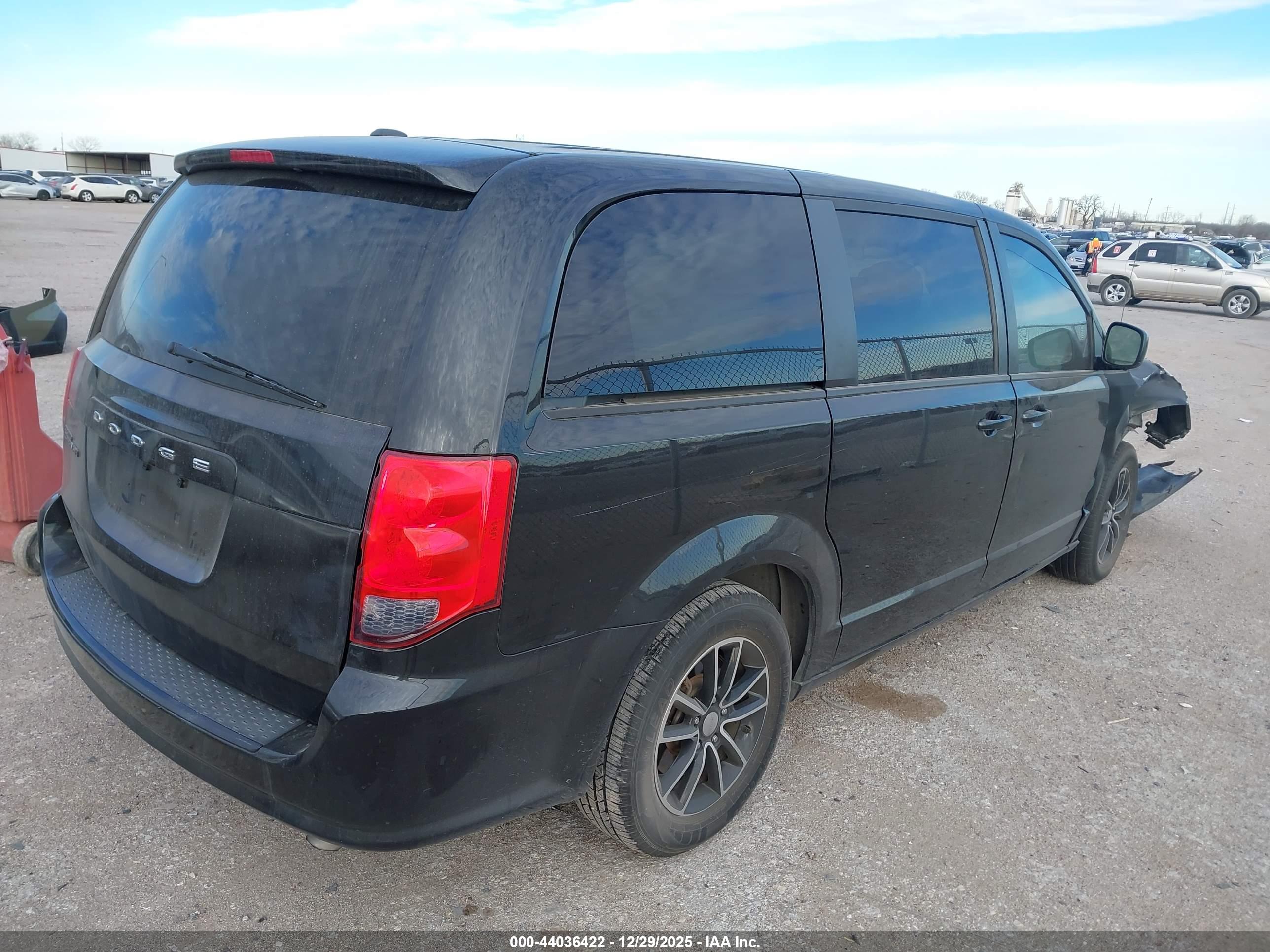 DODGE GRAND image 4