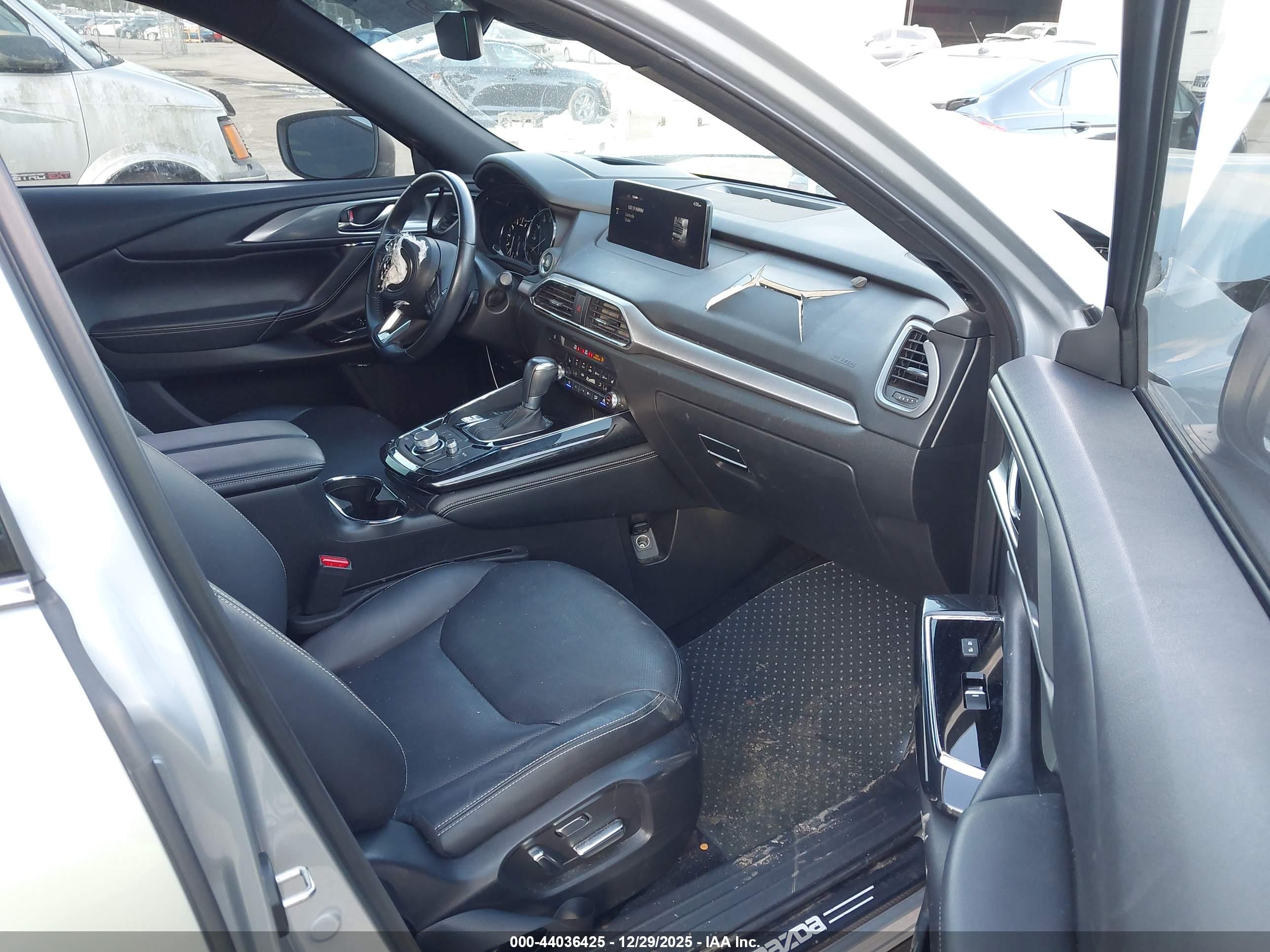 MAZDA CX-9 image 5
