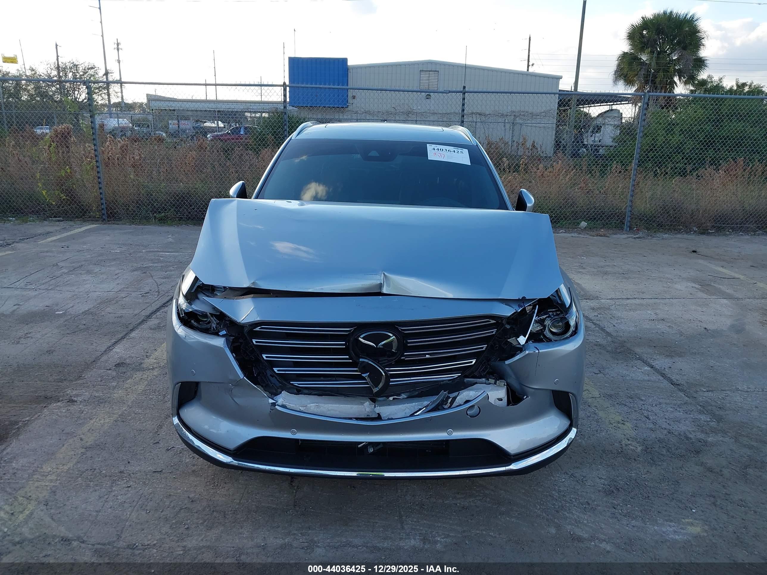 MAZDA CX-9 image 6