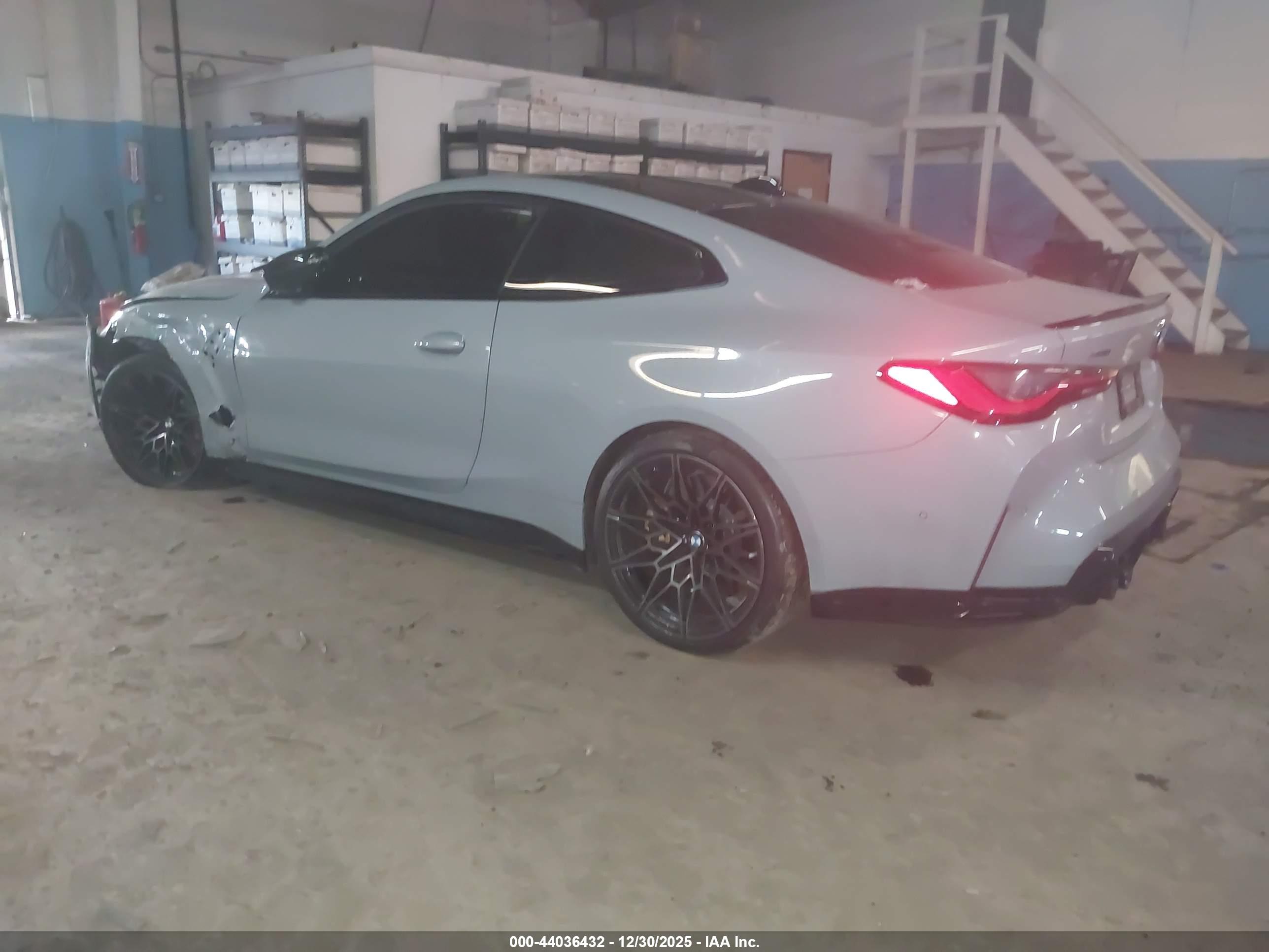 BMW M4 image 3