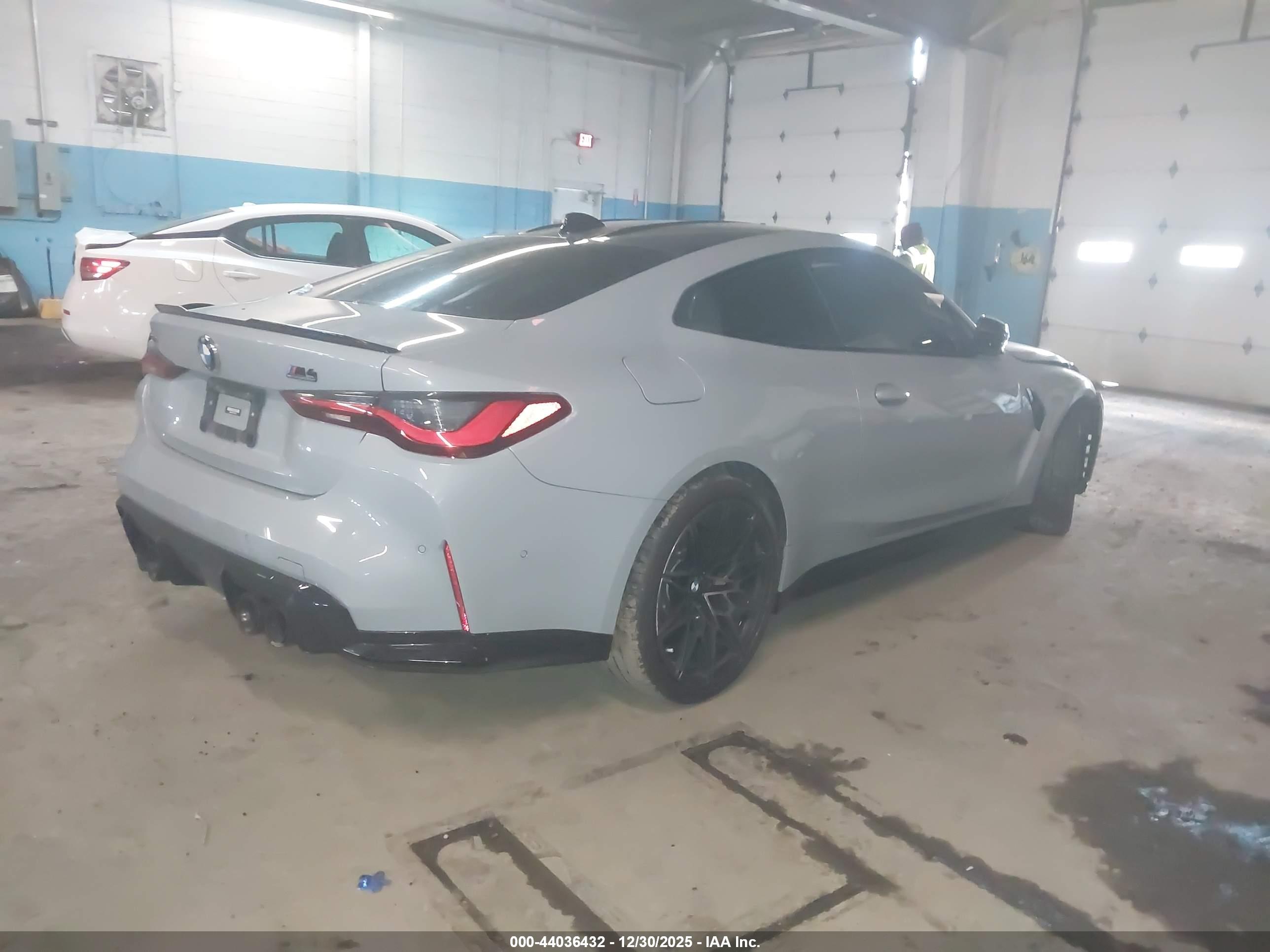BMW M4 image 4