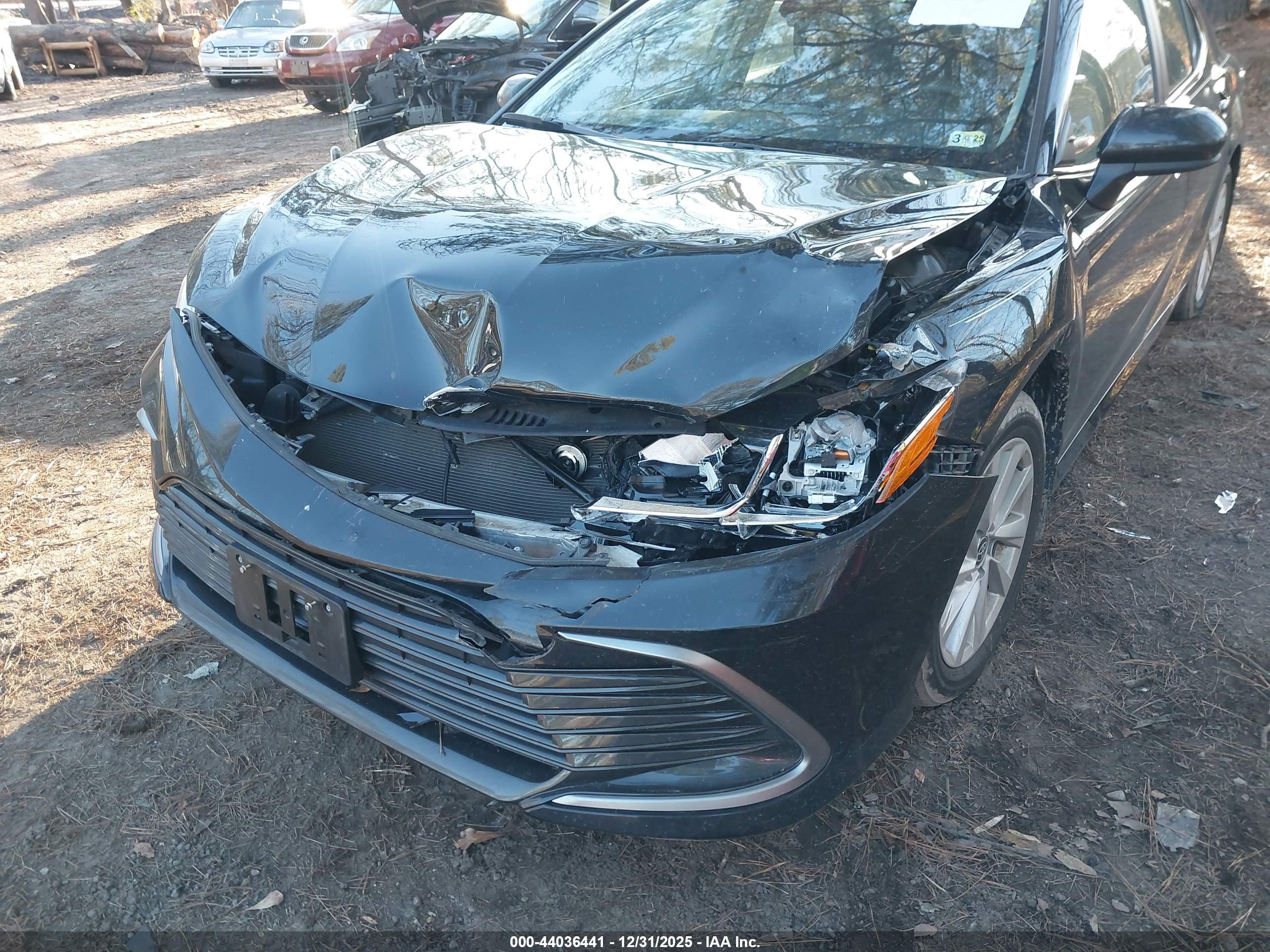 TOYOTA CAMRY image 6