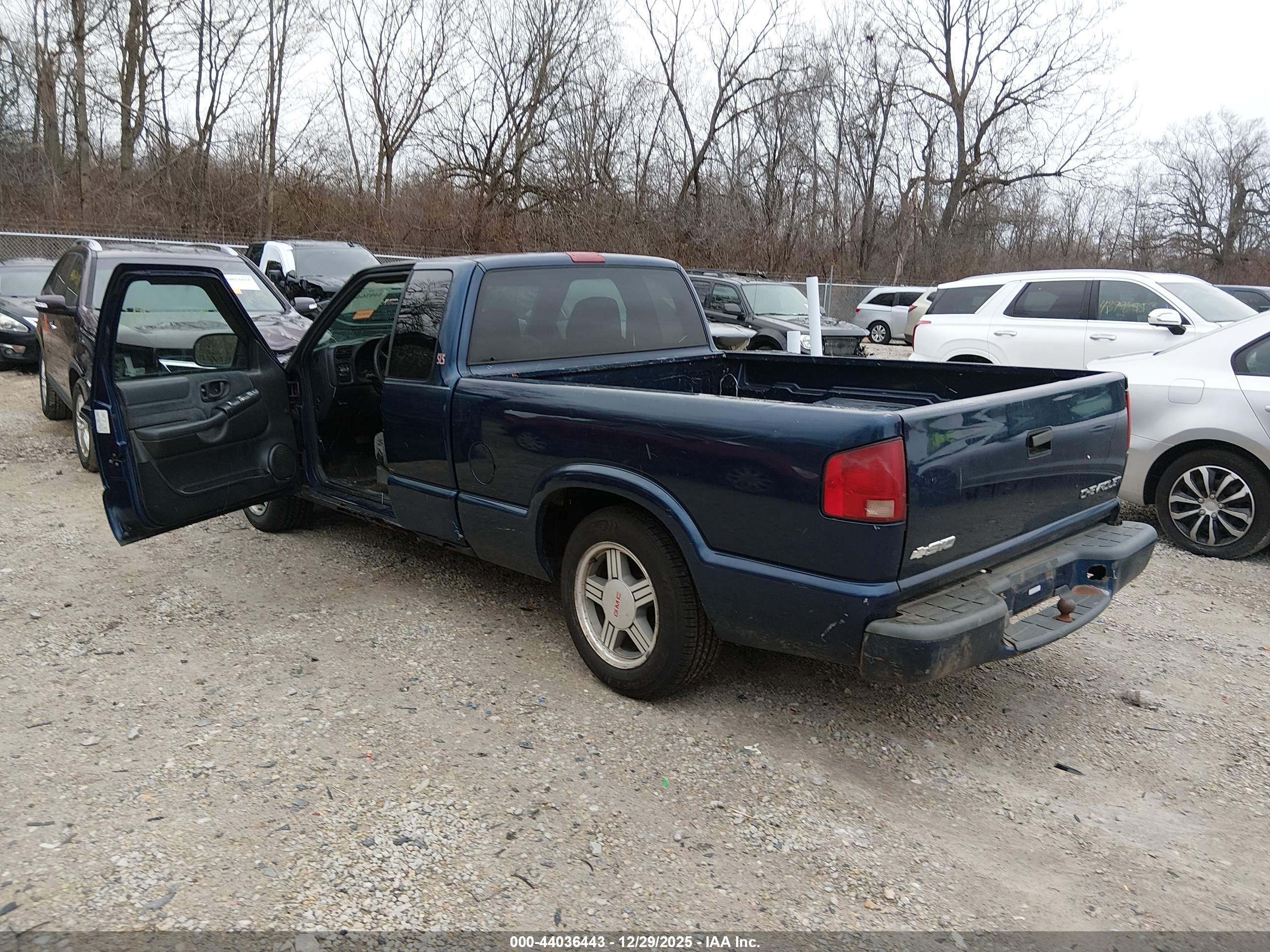 GMC SONOMA image 3