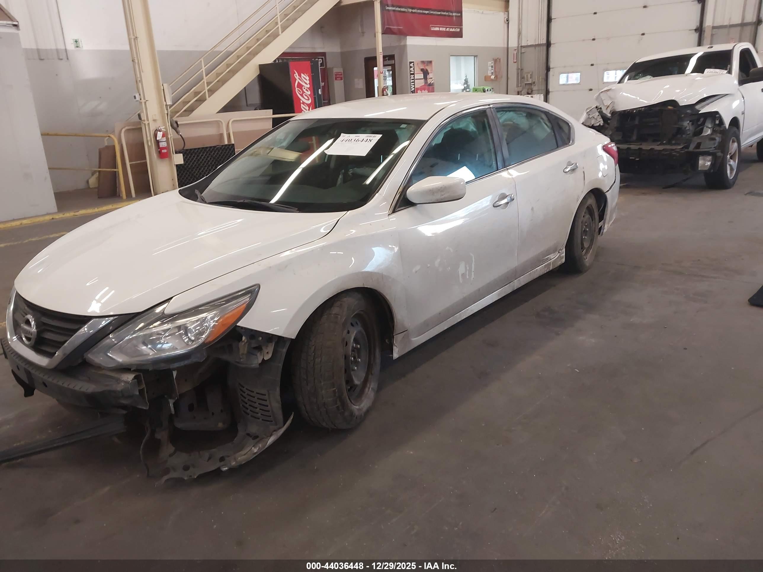NISSAN ALTIMA image 2