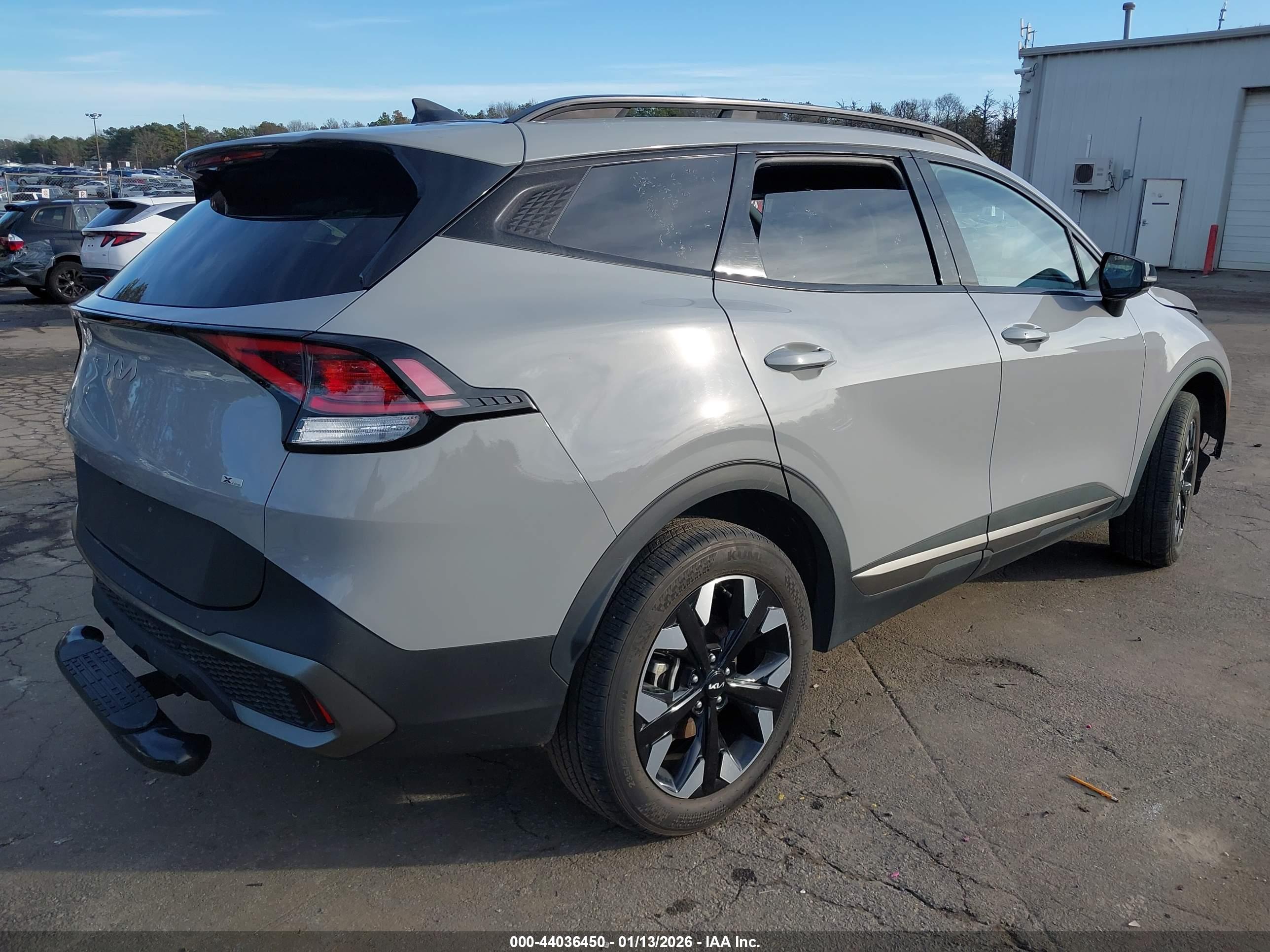 KIA SPORTAGE image 4
