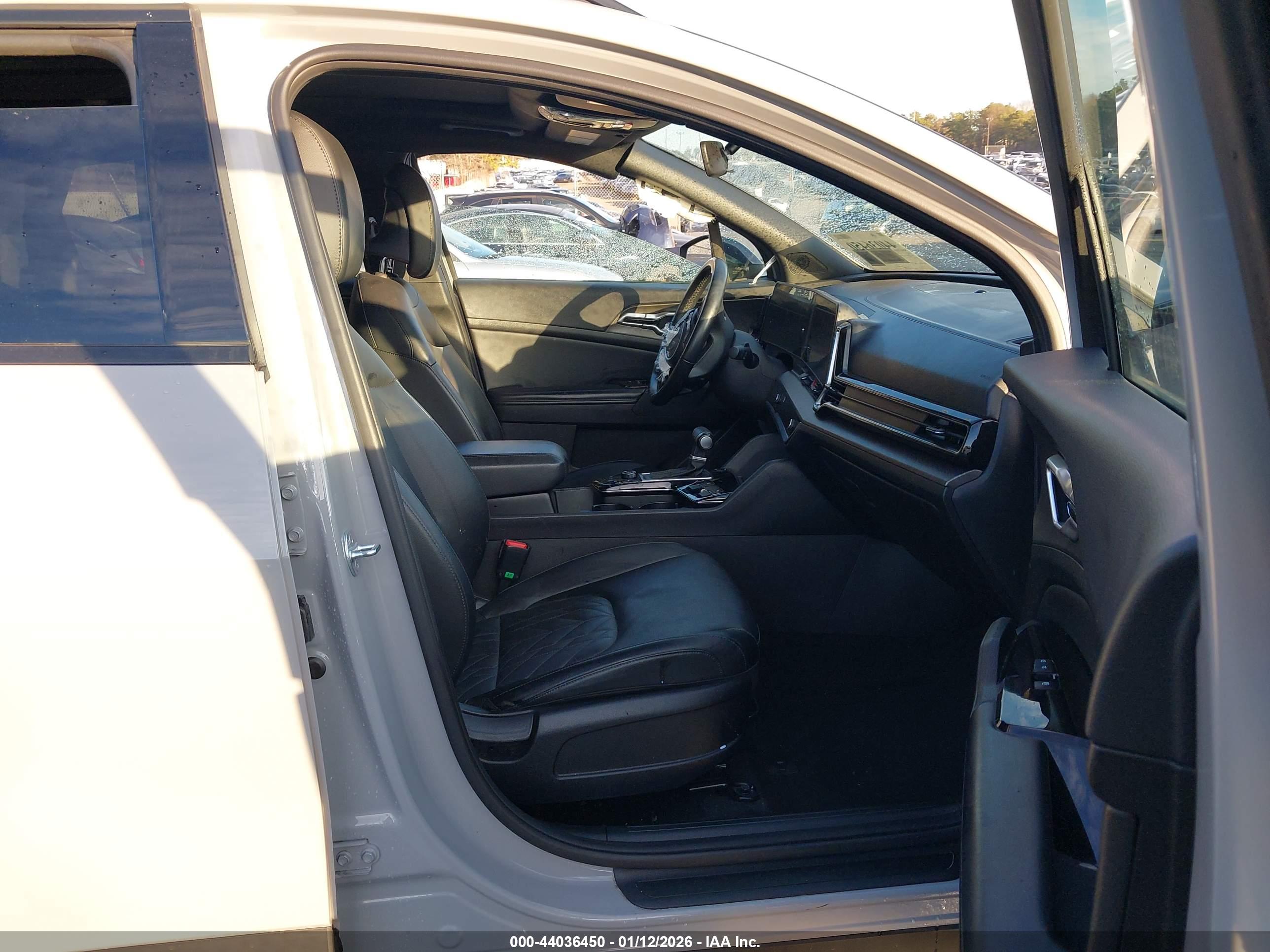 KIA SPORTAGE image 5