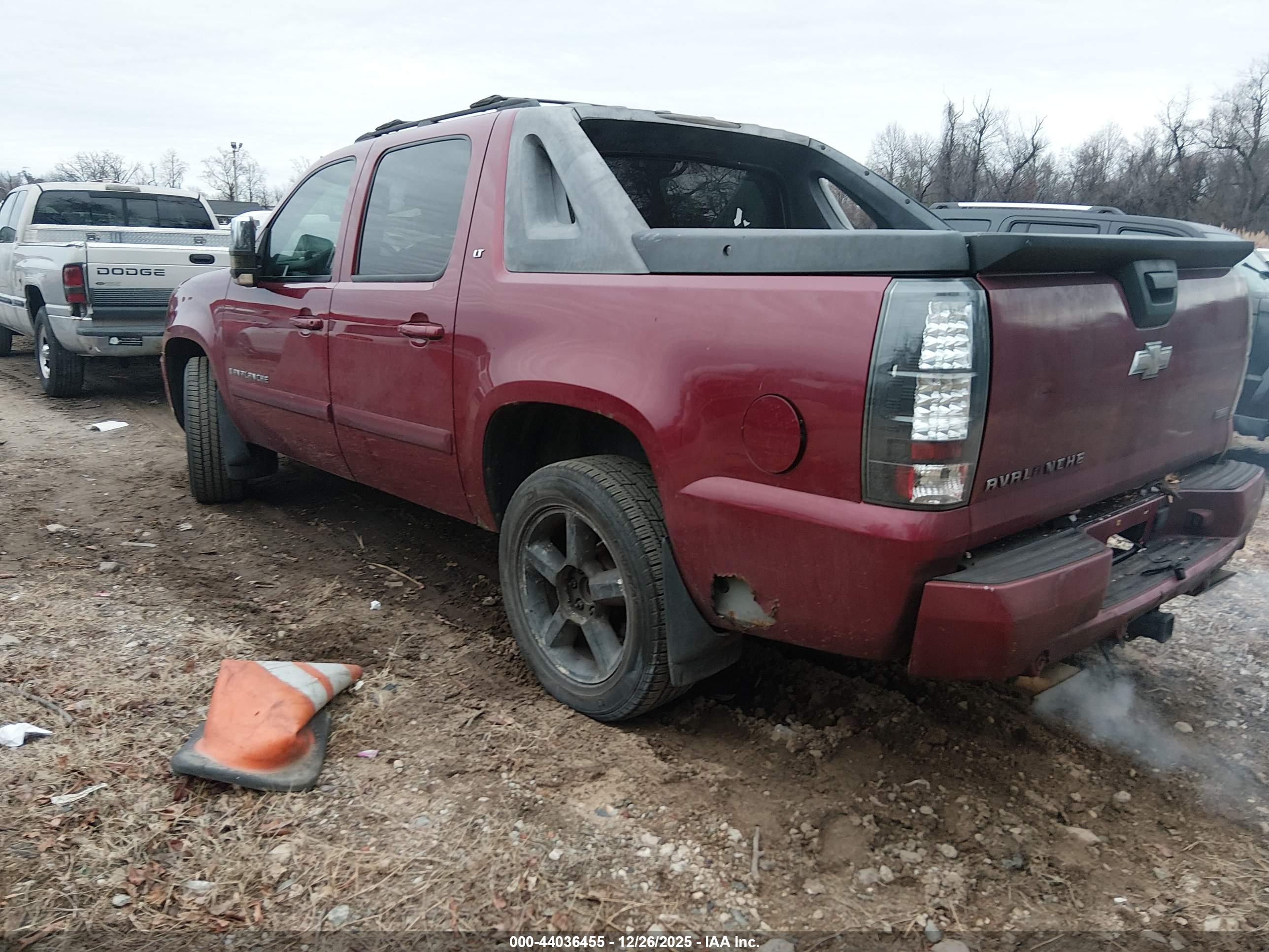 CHEVROLET AVALANCHE image 3