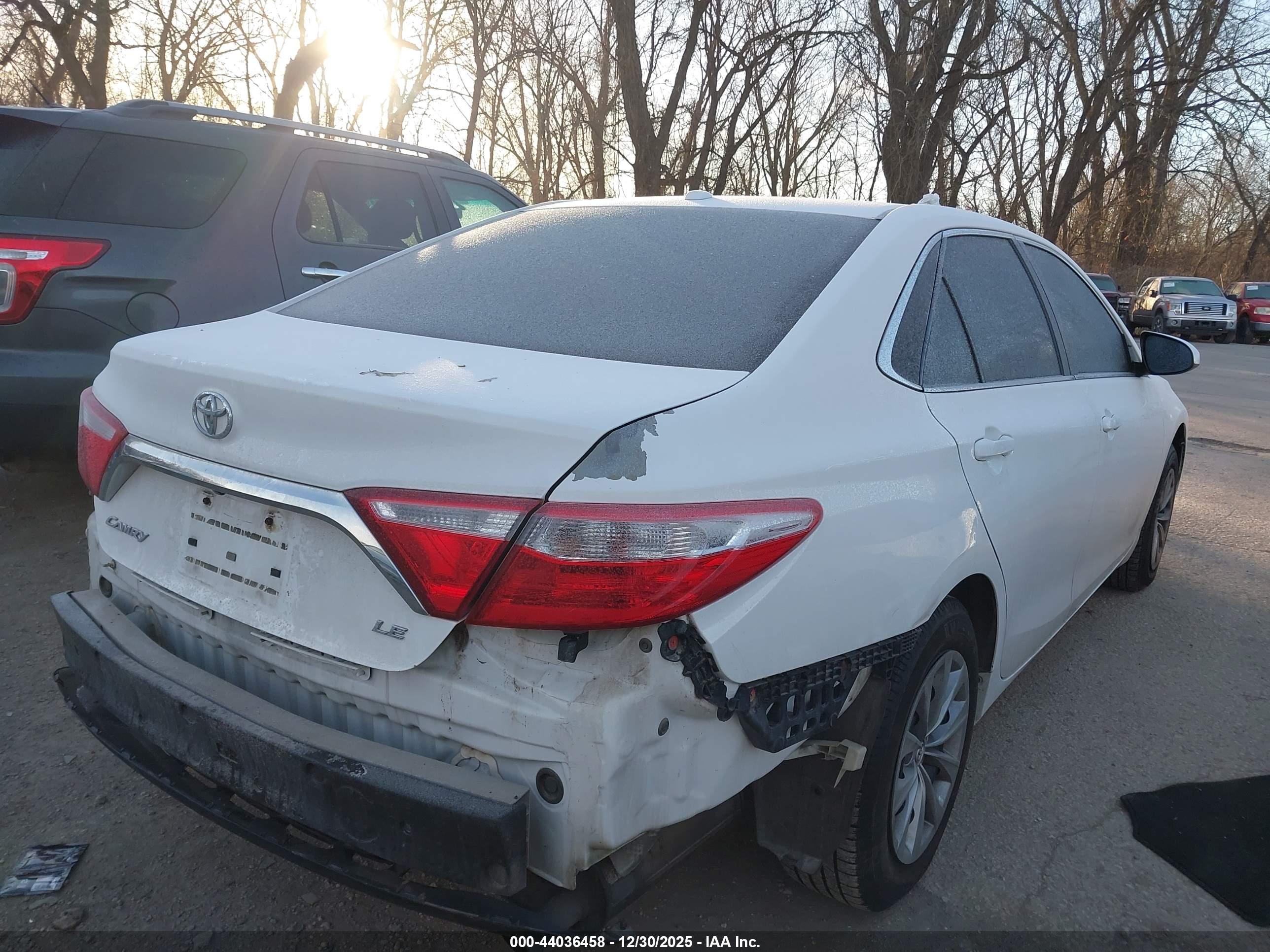 TOYOTA CAMRY image 4