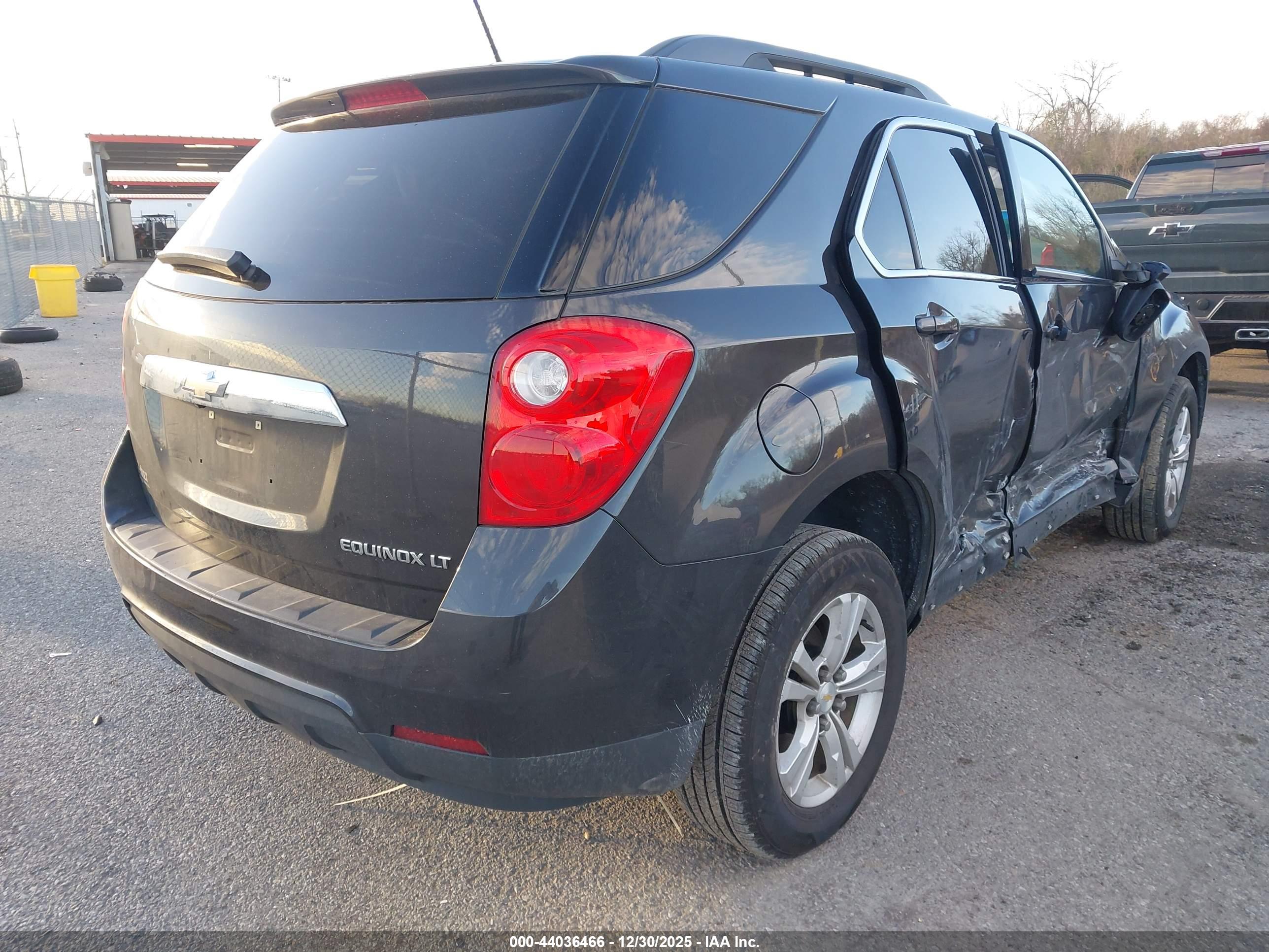 CHEVROLET EQUINOX image 4