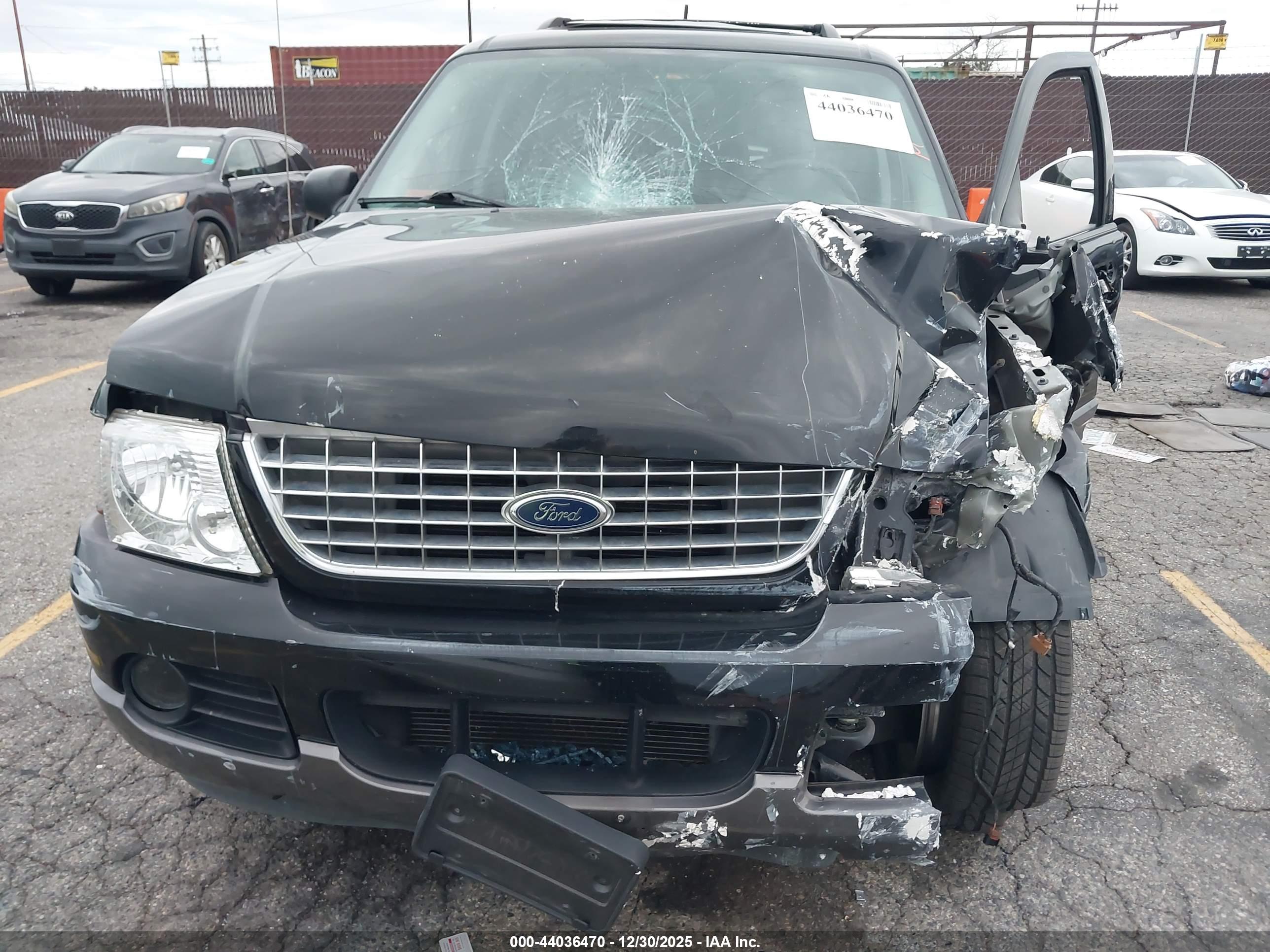 FORD EXPLORER image 10