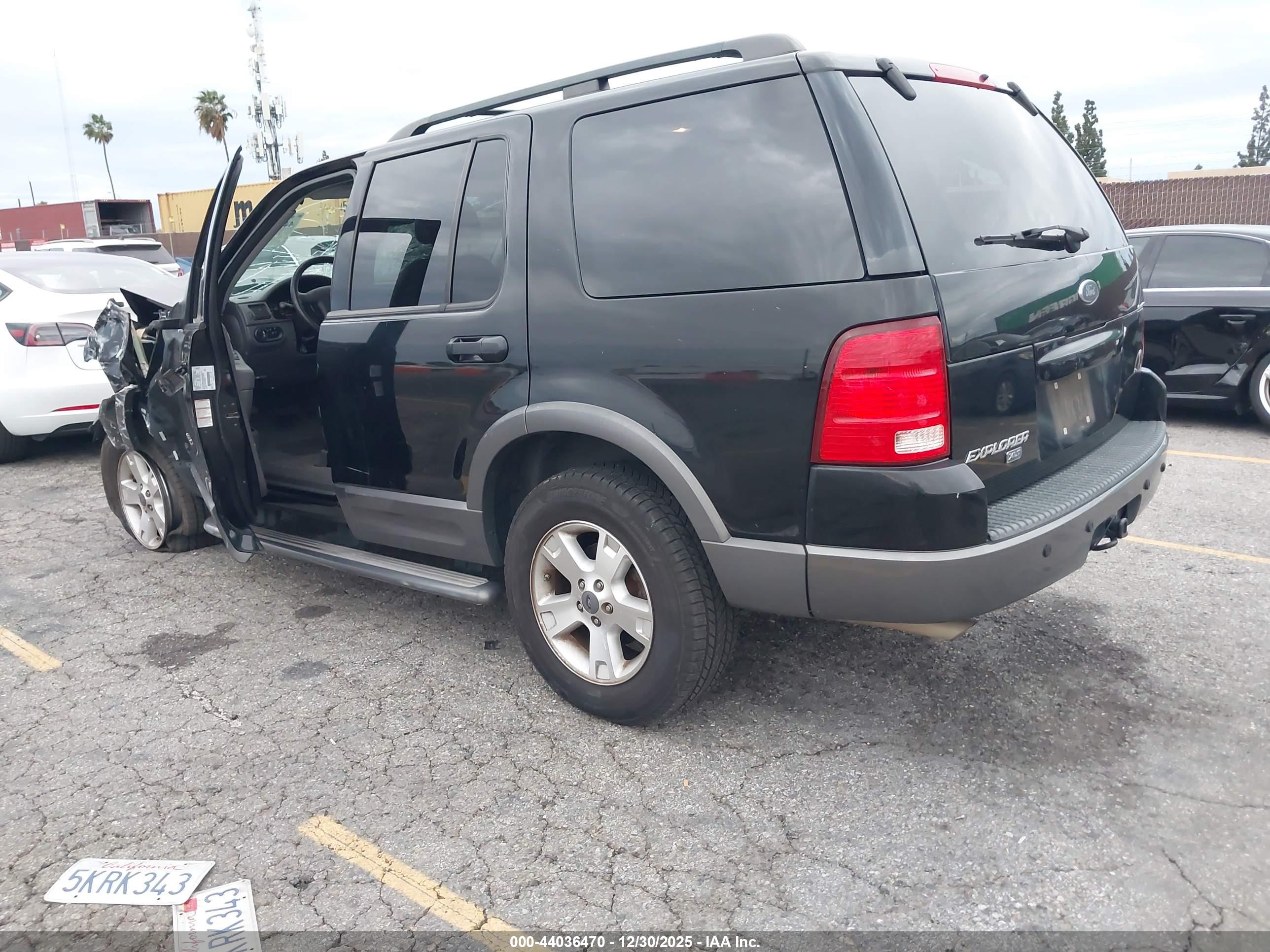 FORD EXPLORER image 3