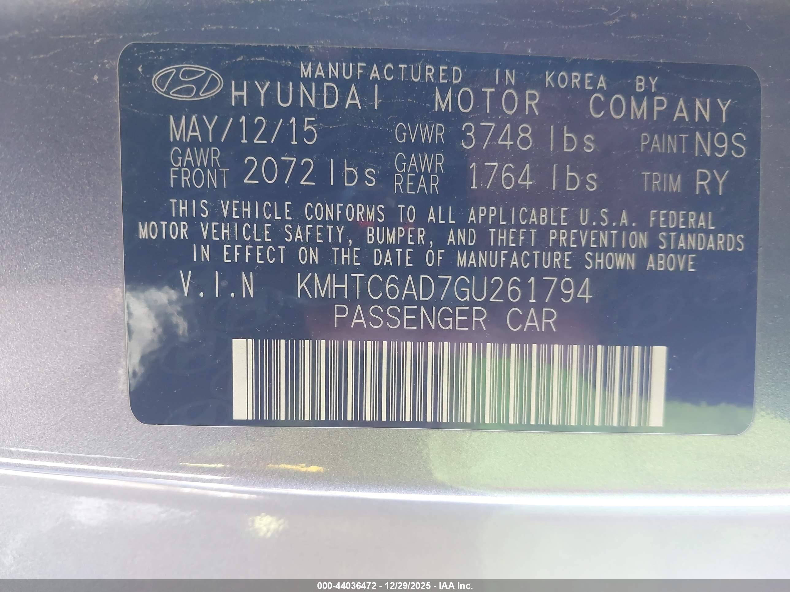 HYUNDAI VELOSTER image 9