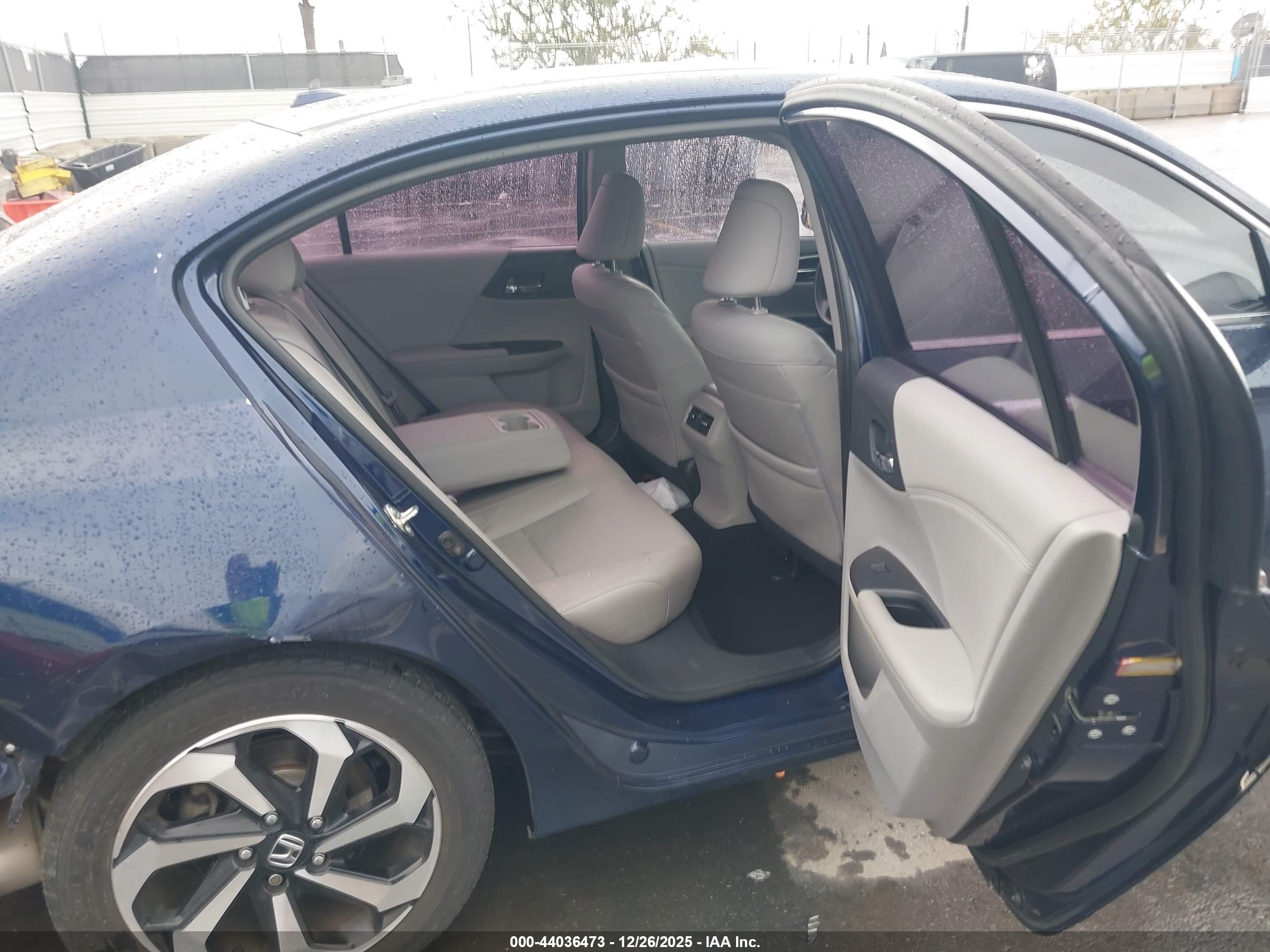 HONDA ACCORD image 8