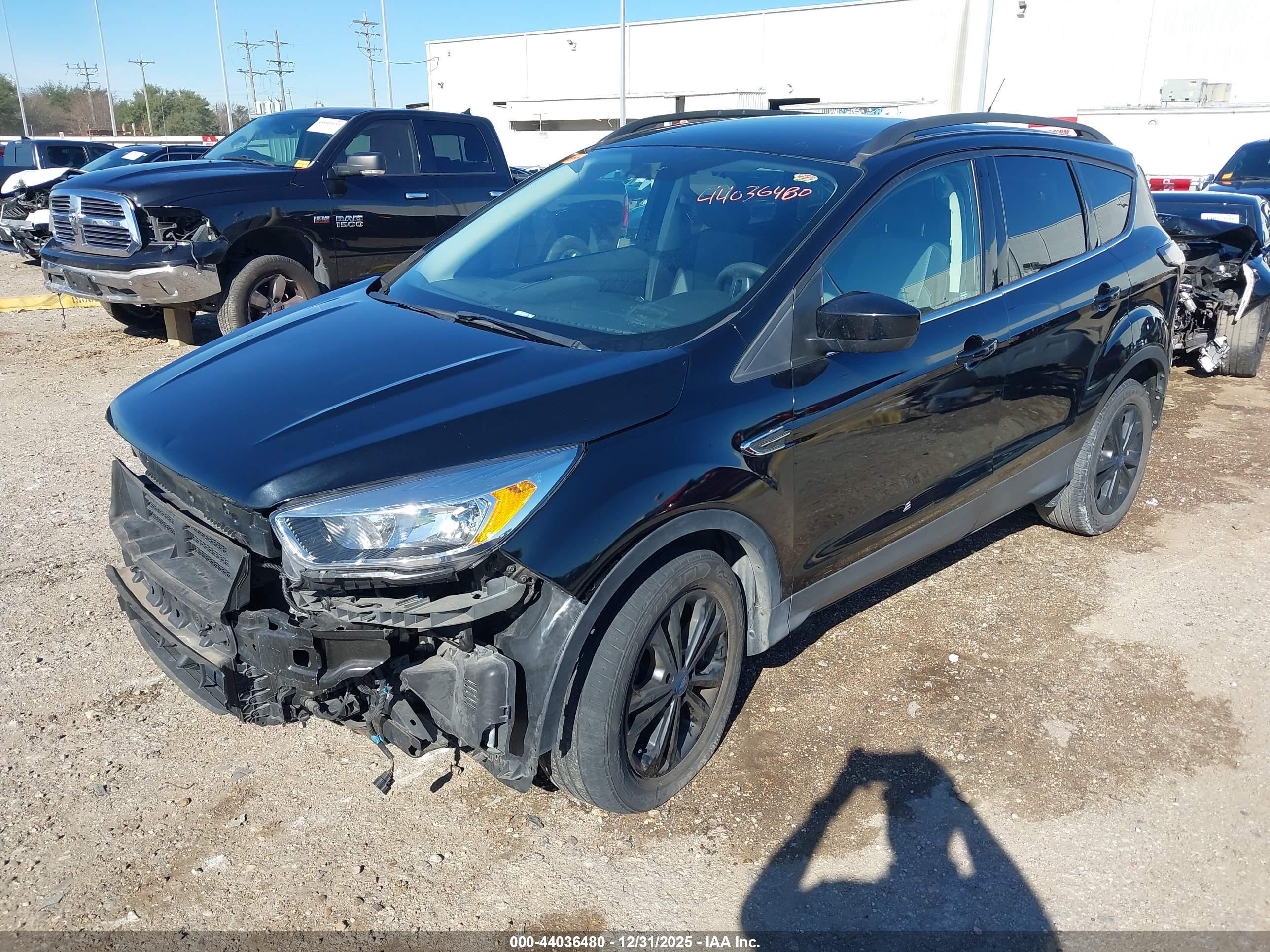 FORD ESCAPE image 2