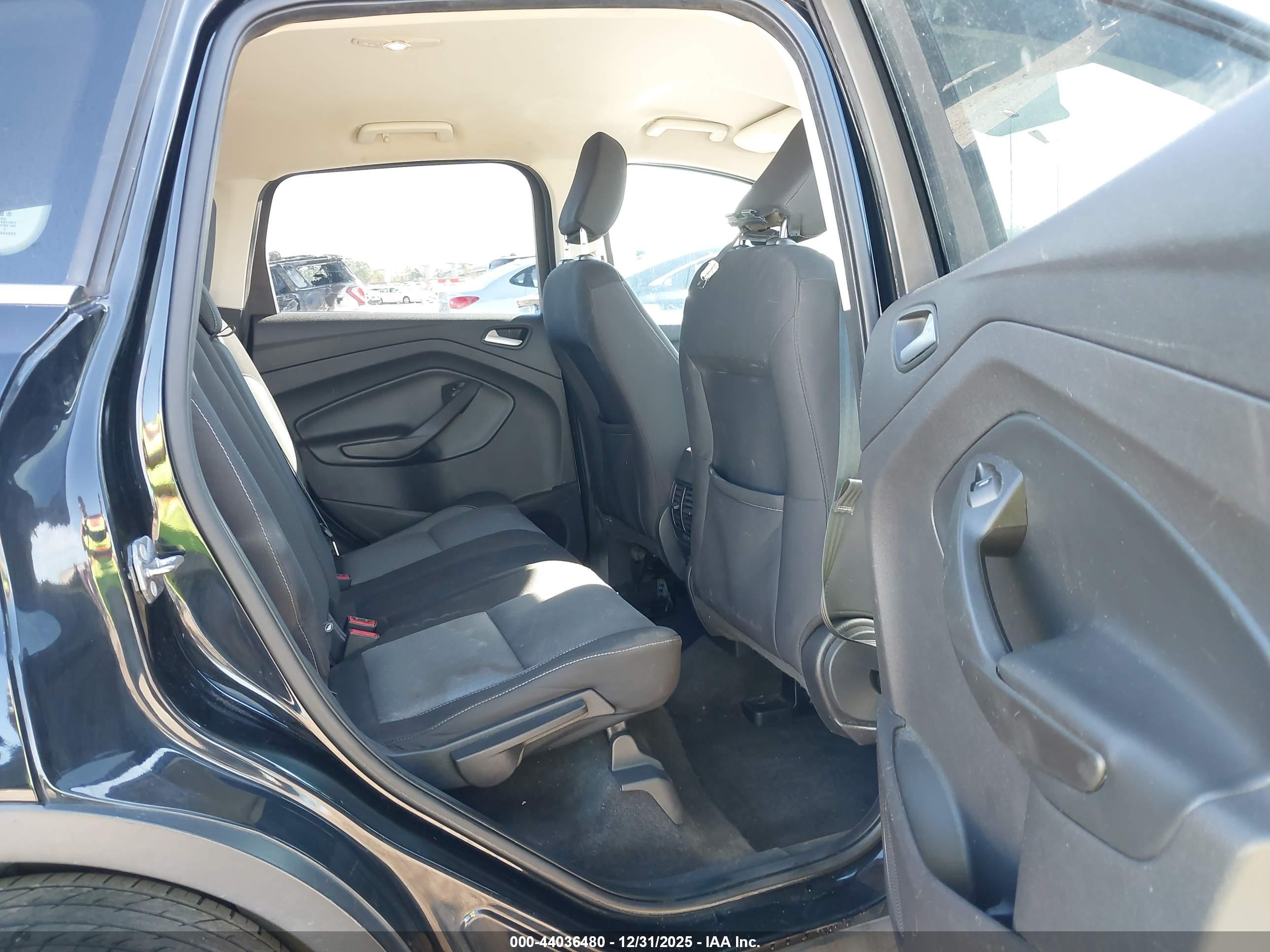 FORD ESCAPE image 8