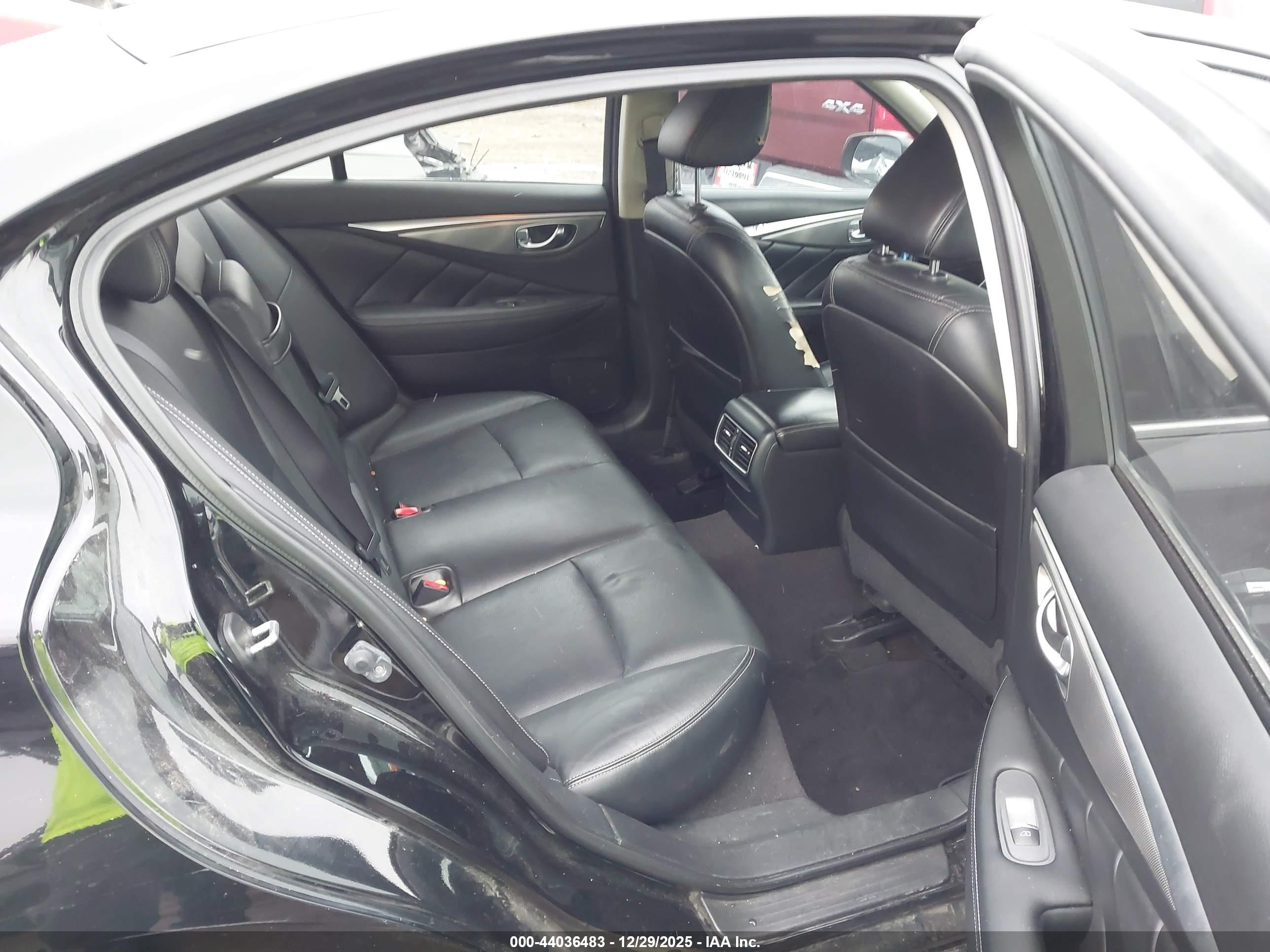 INFINITI Q50 image 8