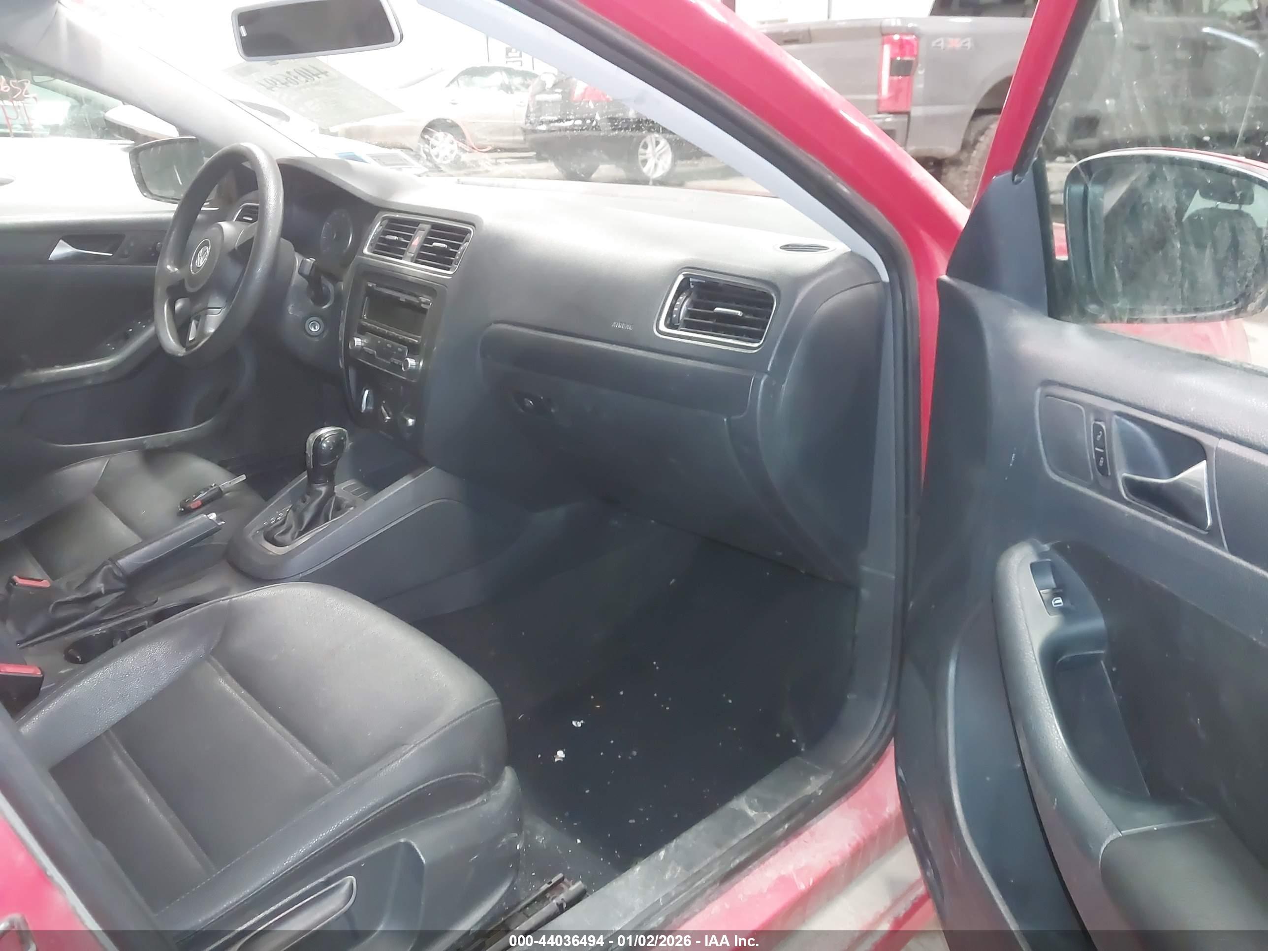 VOLKSWAGEN JETTA image 5