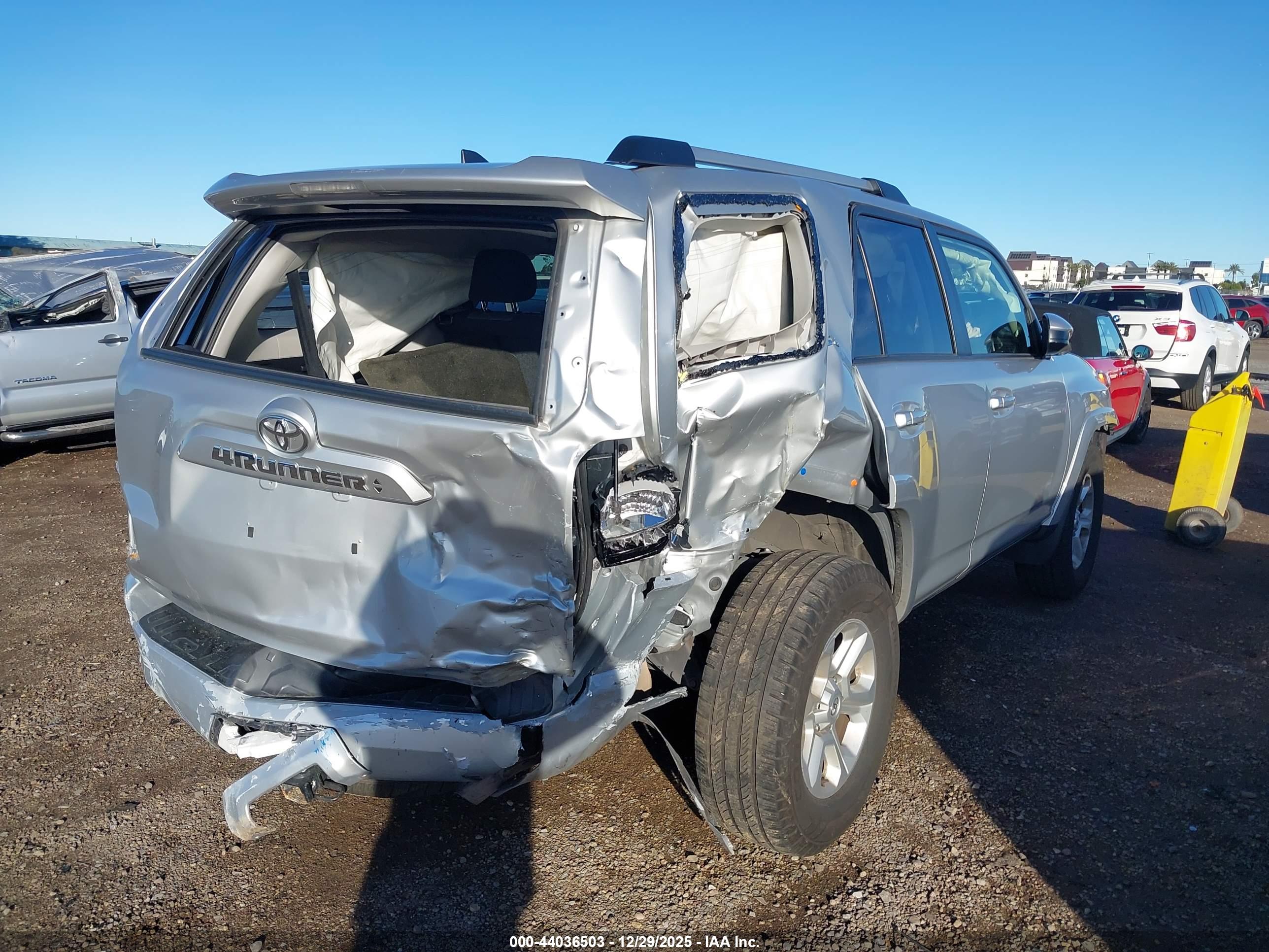 TOYOTA 4RUNNER image 6