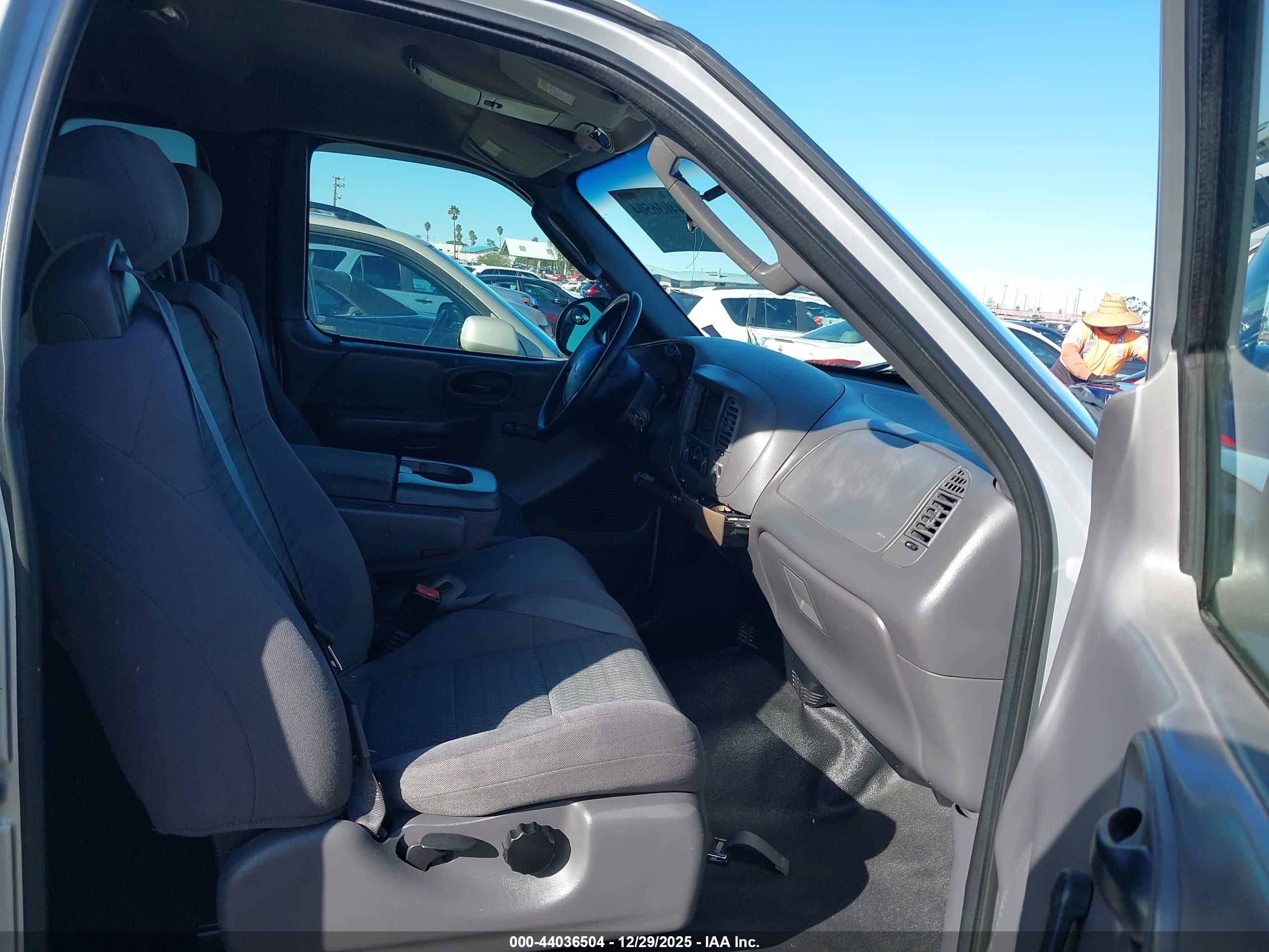 FORD F-150 image 5