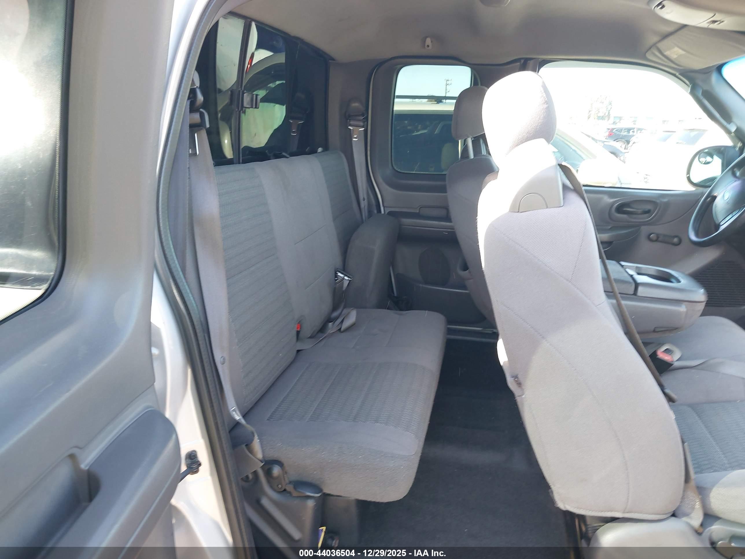FORD F-150 image 8