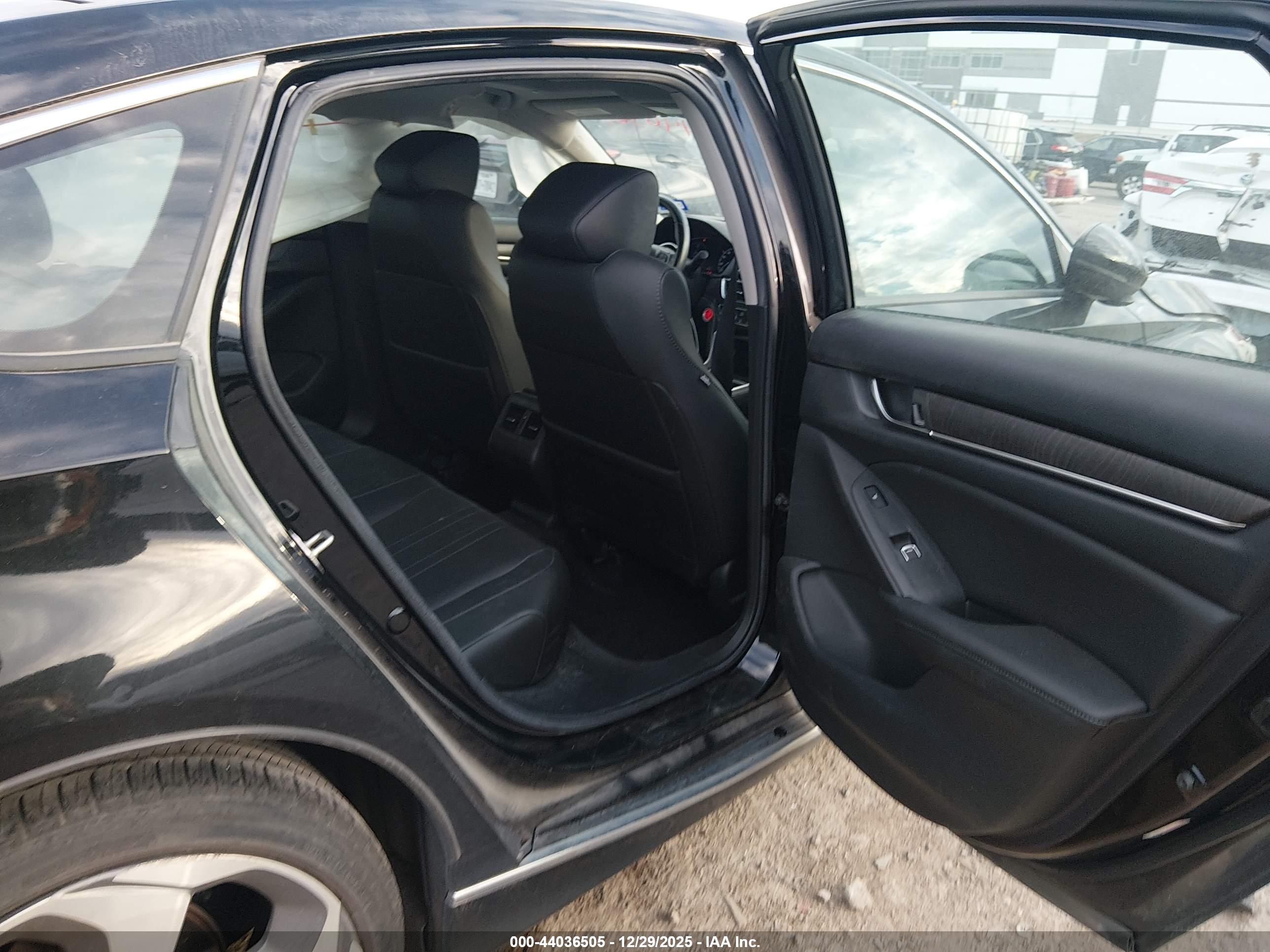HONDA ACCORD image 8