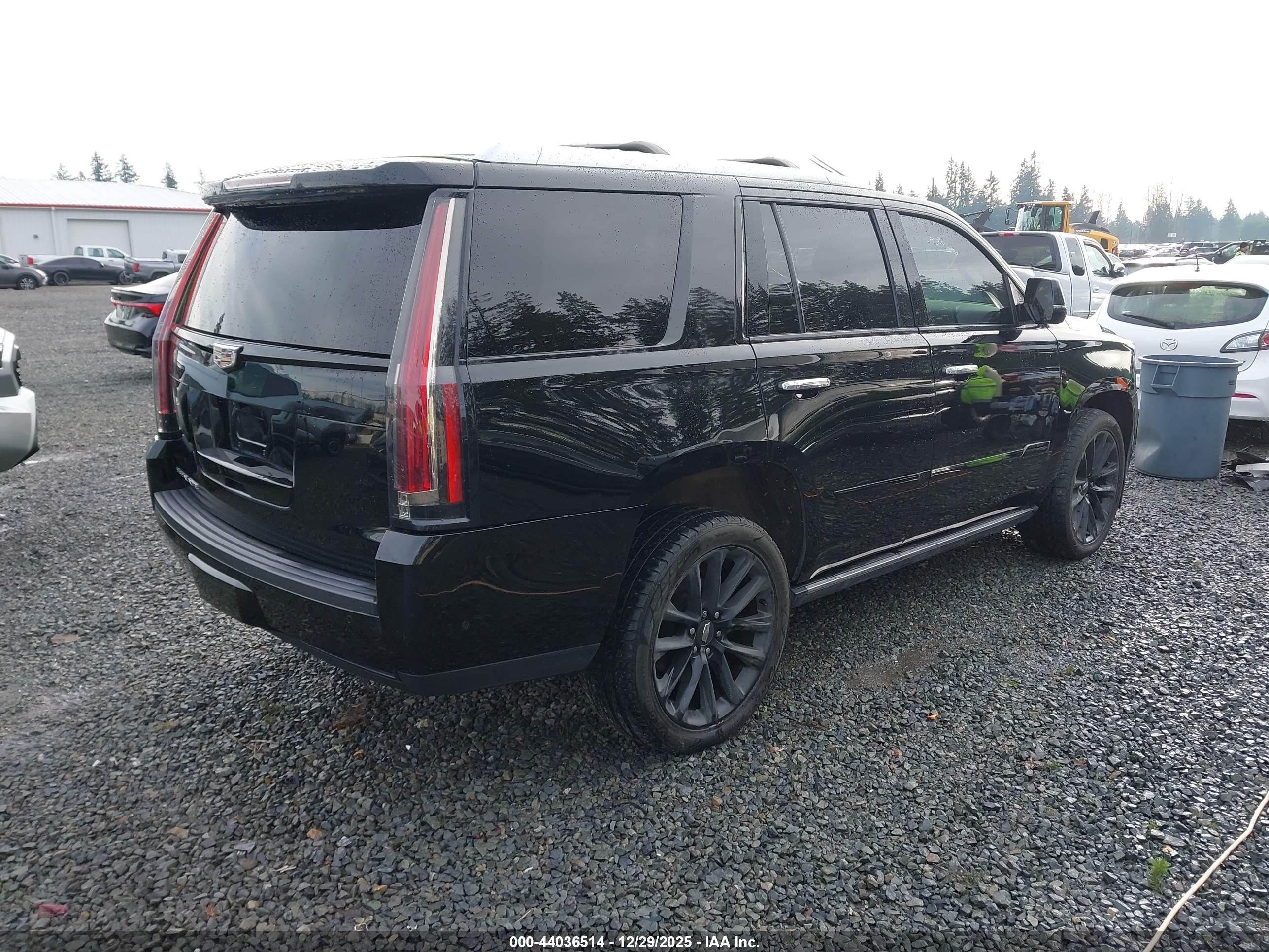 CADILLAC ESCALADE image 4