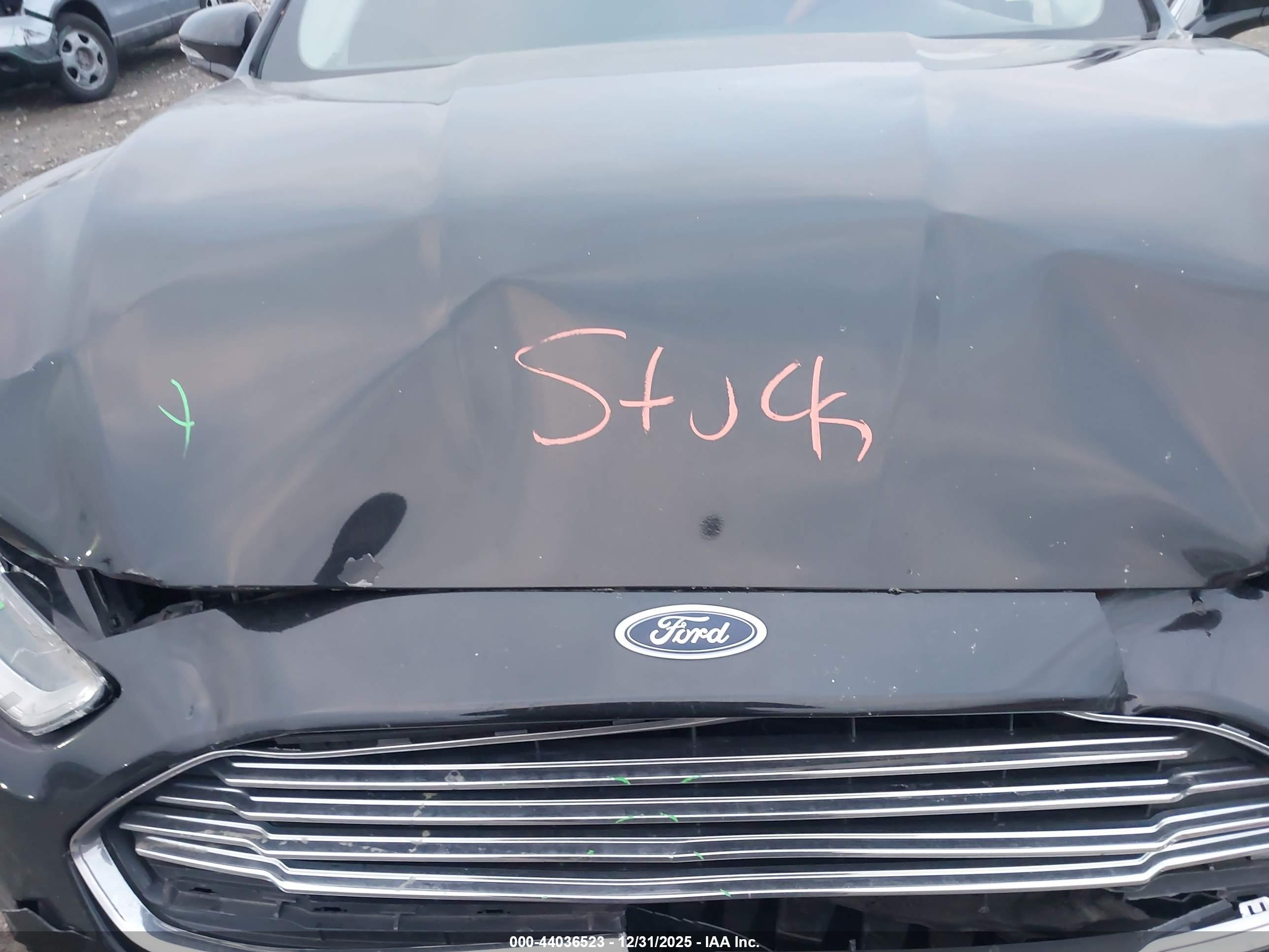 FORD FUSION image 10