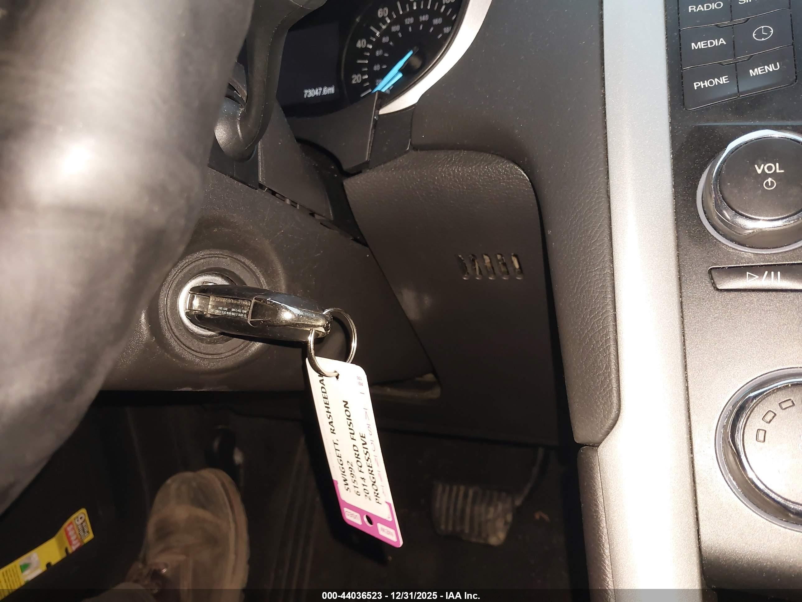 FORD FUSION image 11