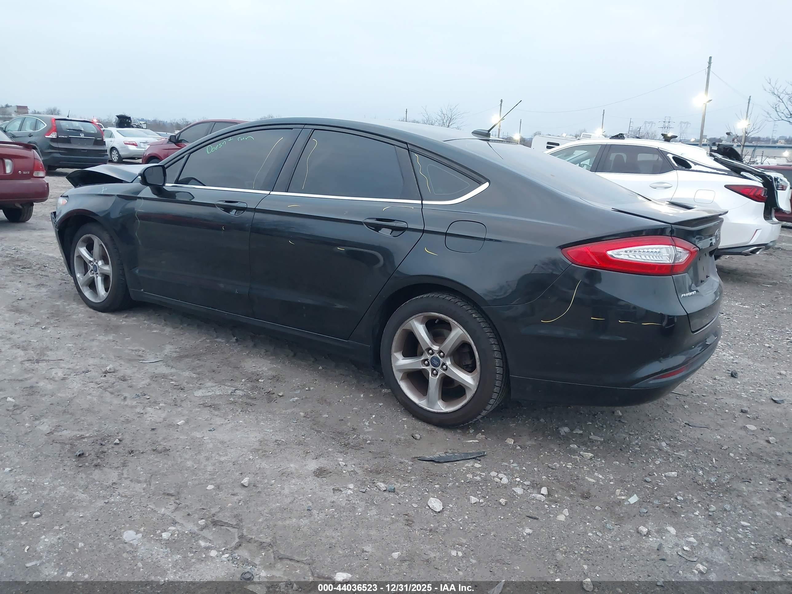 FORD FUSION image 3