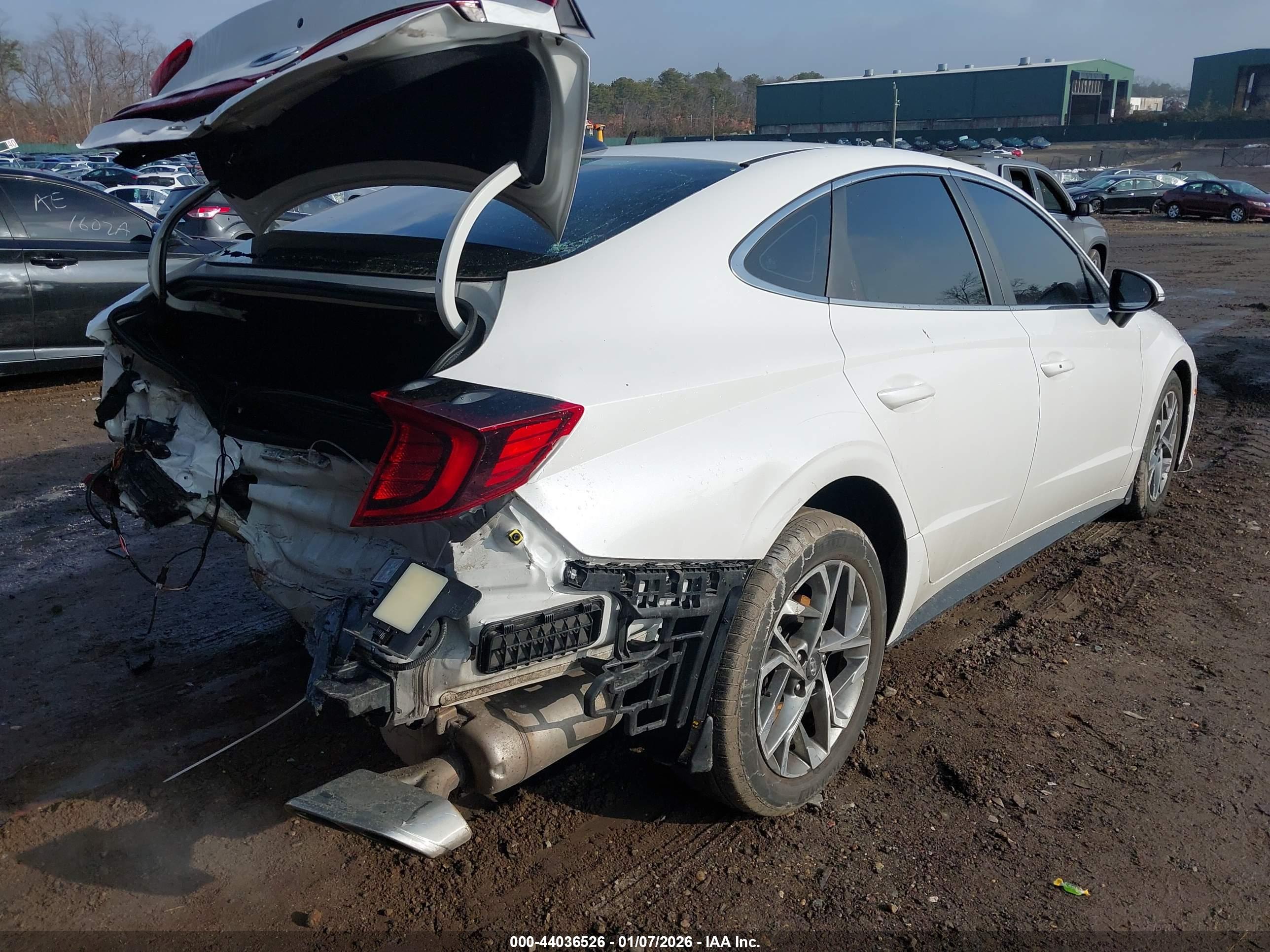 HYUNDAI SONATA image 4