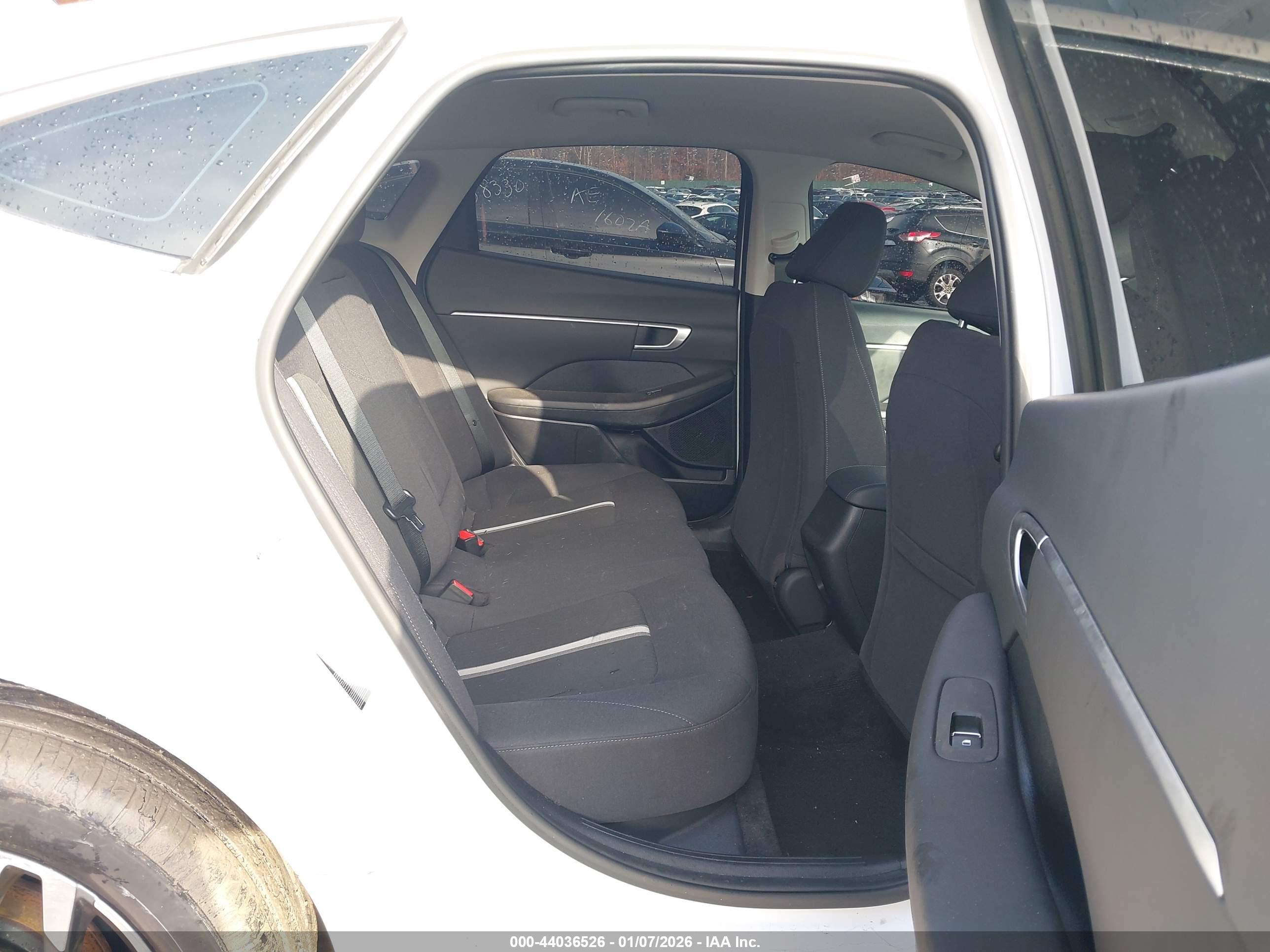 HYUNDAI SONATA image 8