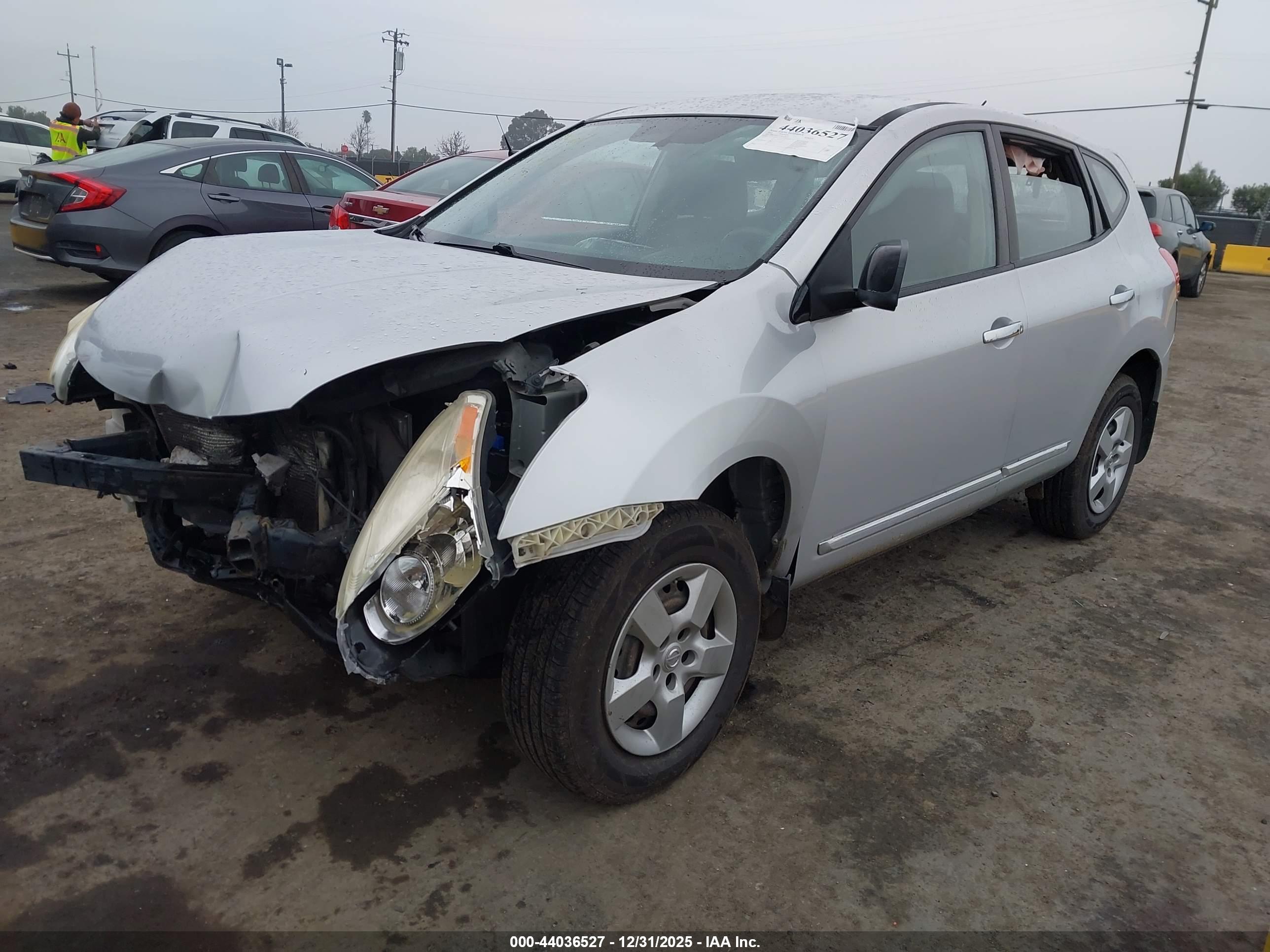NISSAN ROGUE image 2