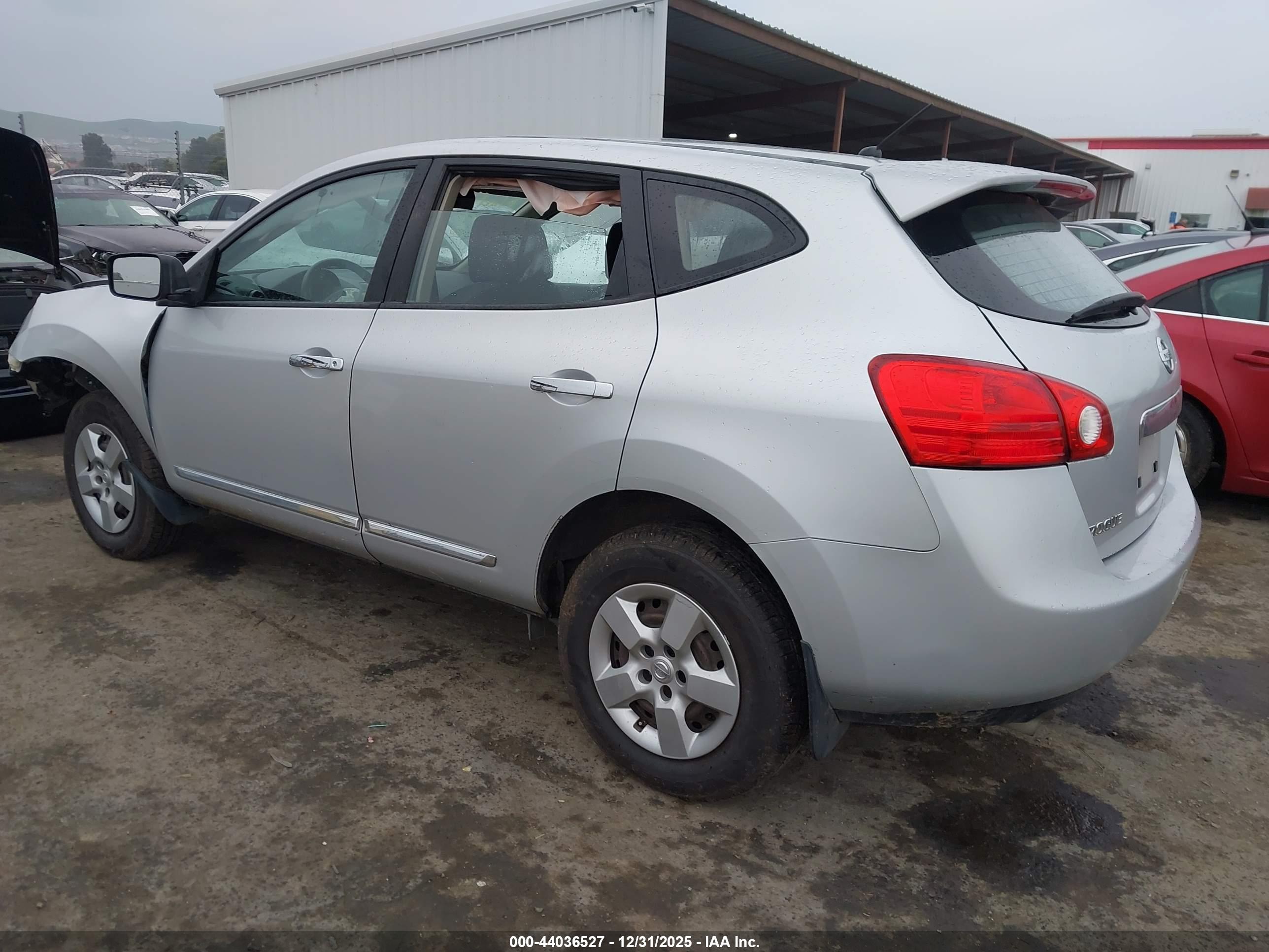 NISSAN ROGUE image 3