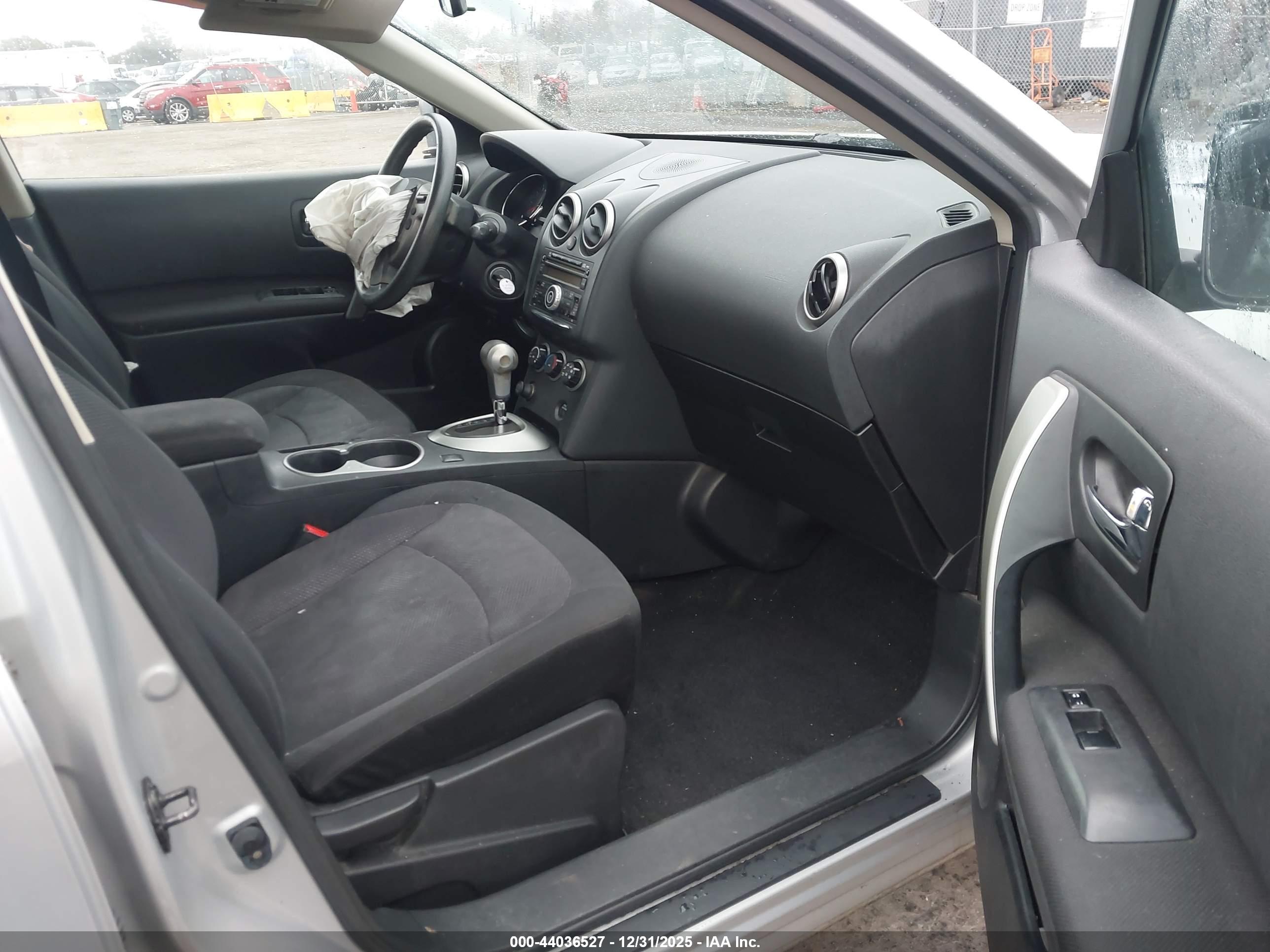 NISSAN ROGUE image 5