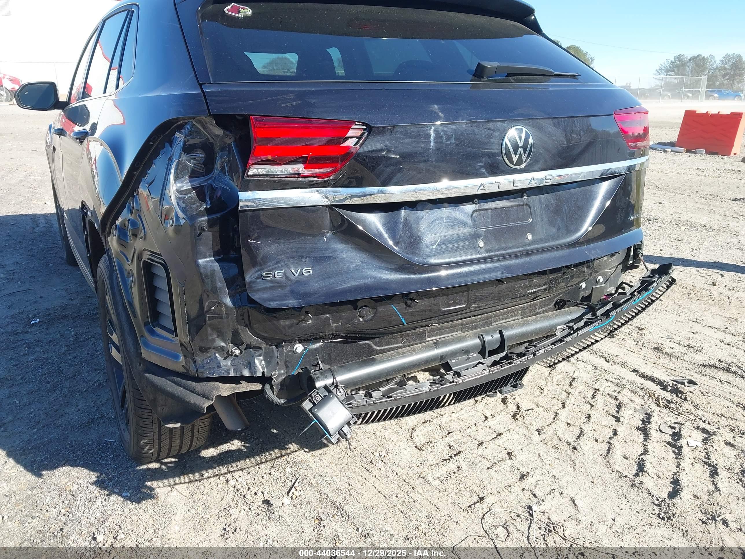 VOLKSWAGEN ATLAS image 6