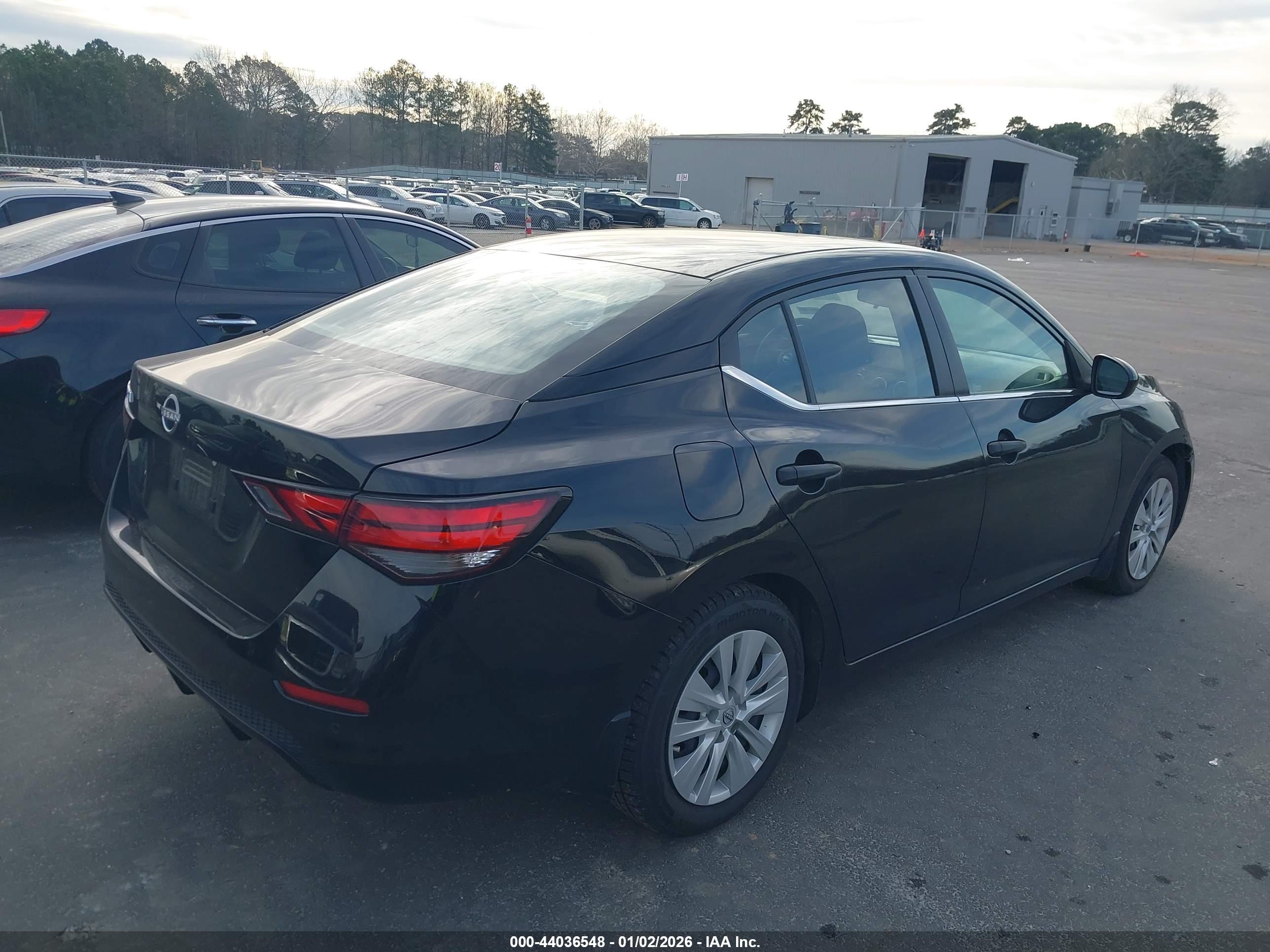NISSAN SENTRA image 4