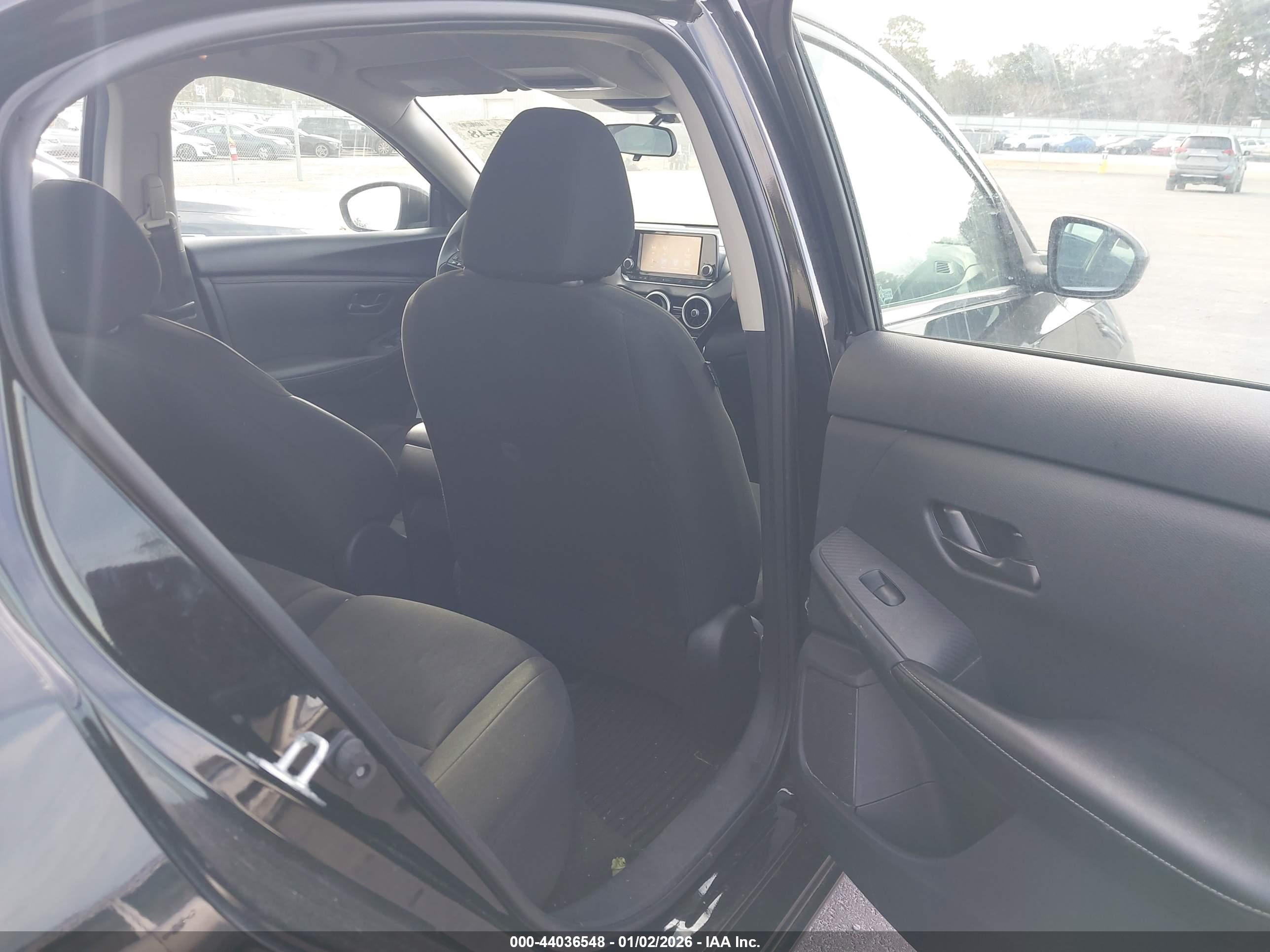 NISSAN SENTRA image 8
