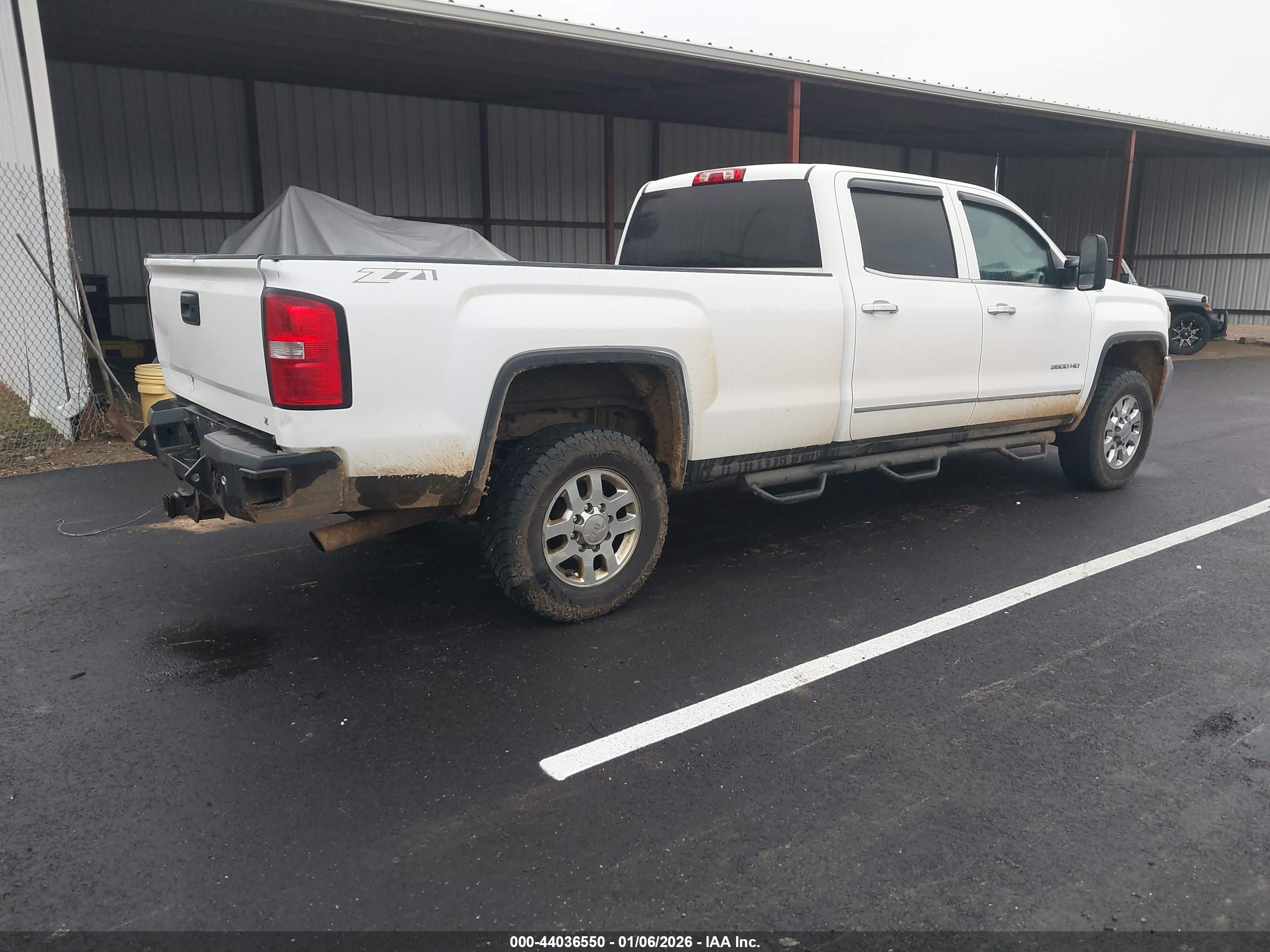 GMC SIERRA image 4