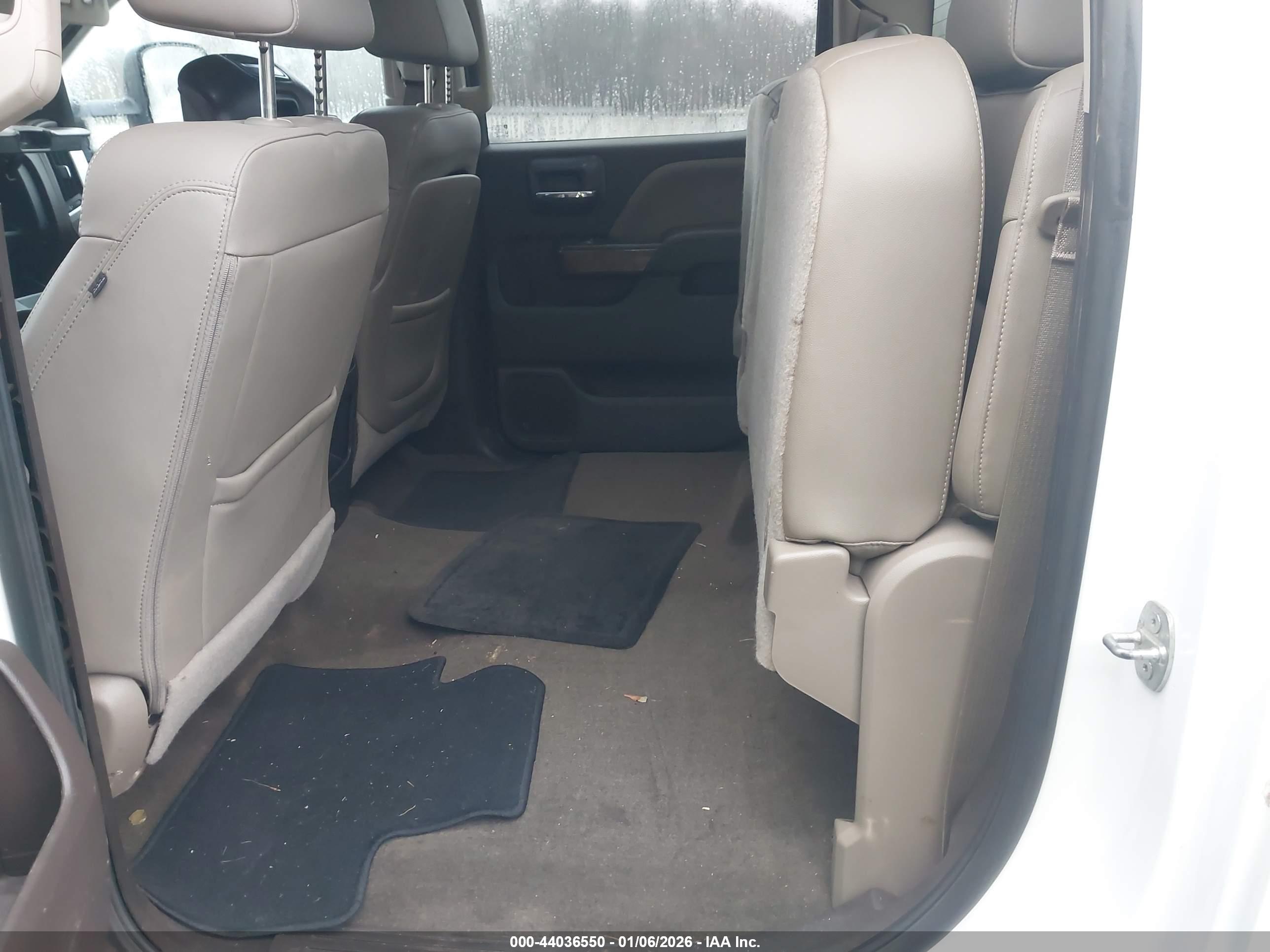 GMC SIERRA image 8